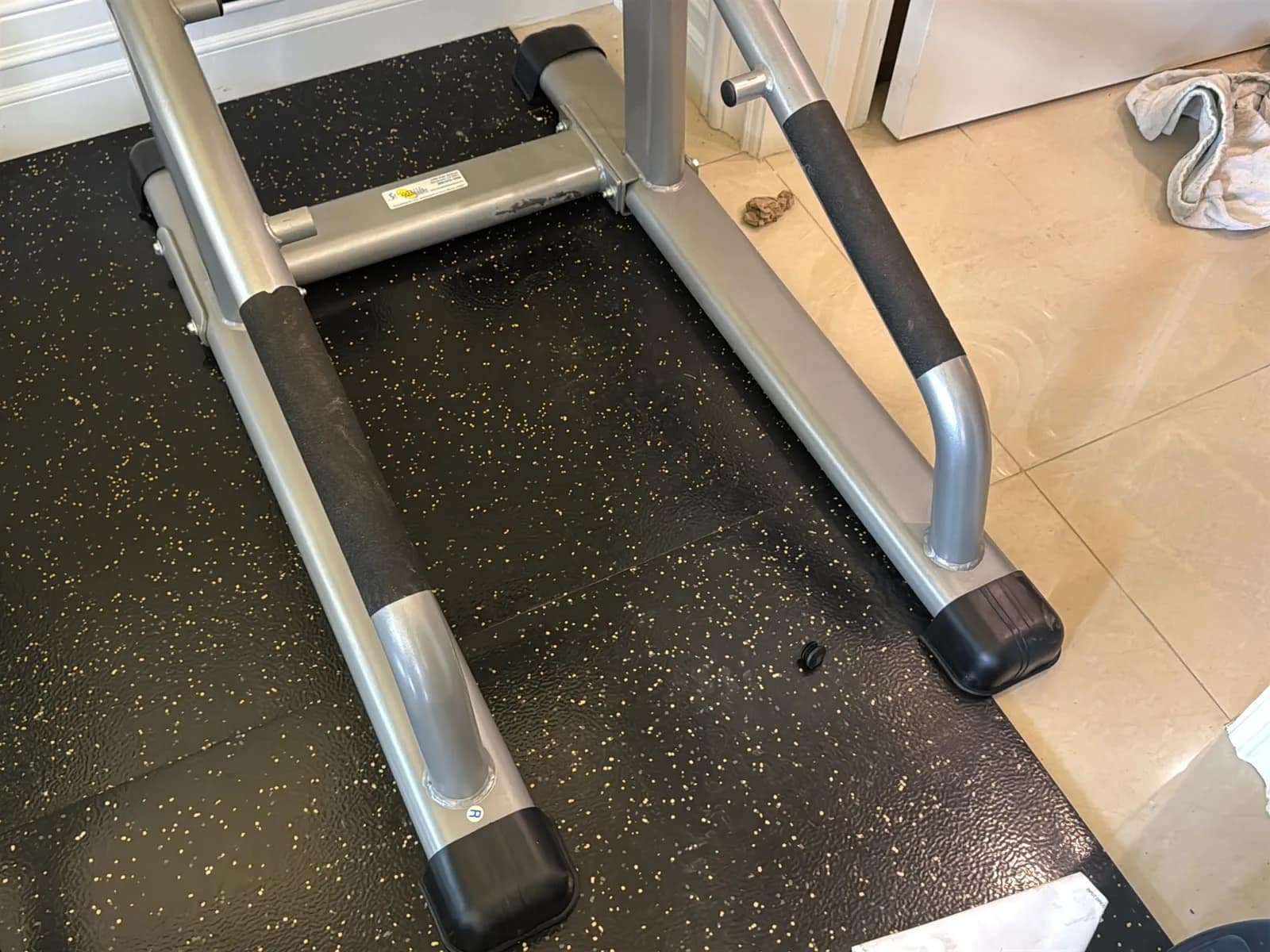 TuffStuff Chin Dip / Ab Crunch Tower, photo 5 of 12