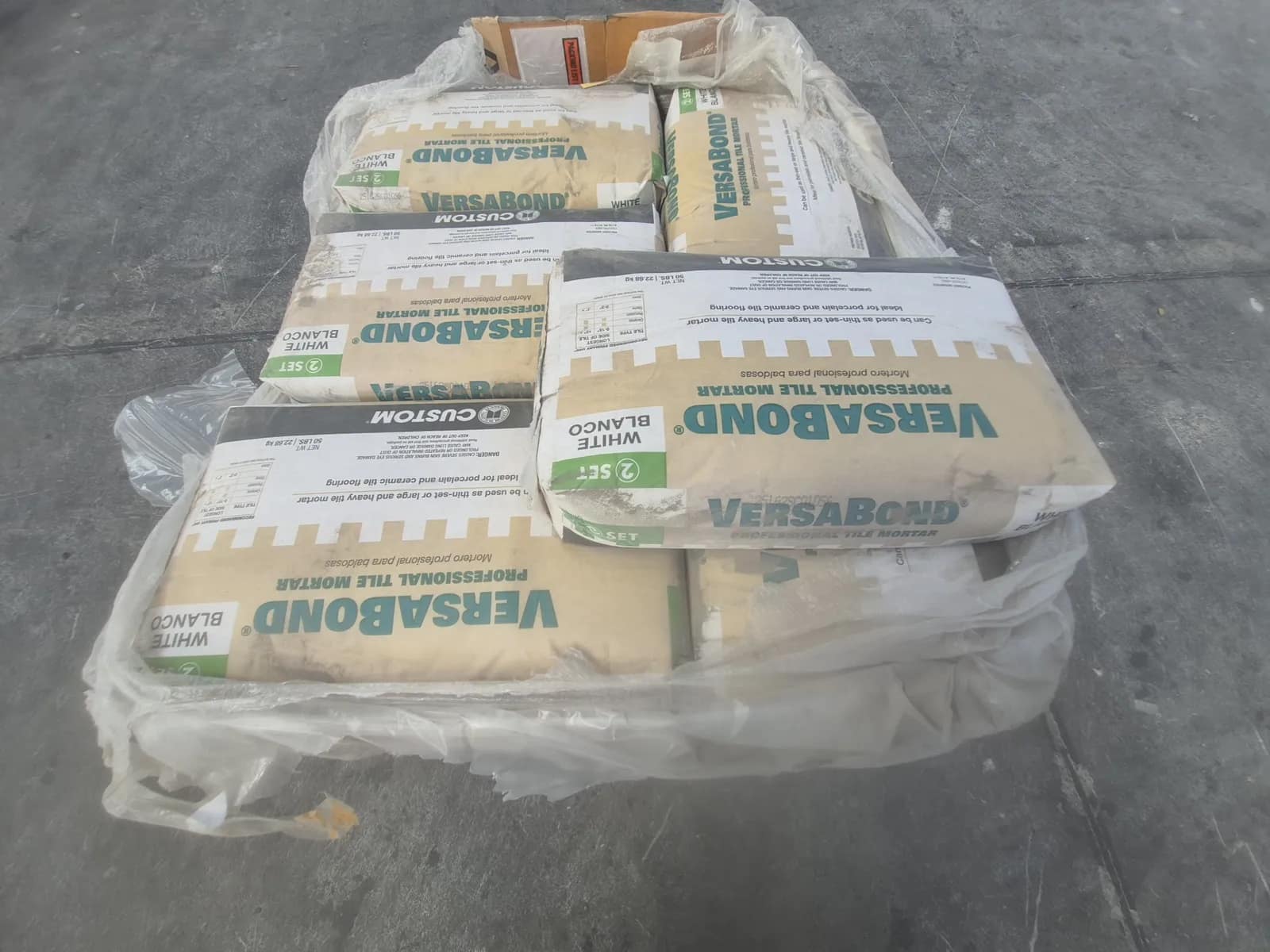 content-of-pallet-approximately-30-bag-versabond-tile-mortar-mvh5ry2f