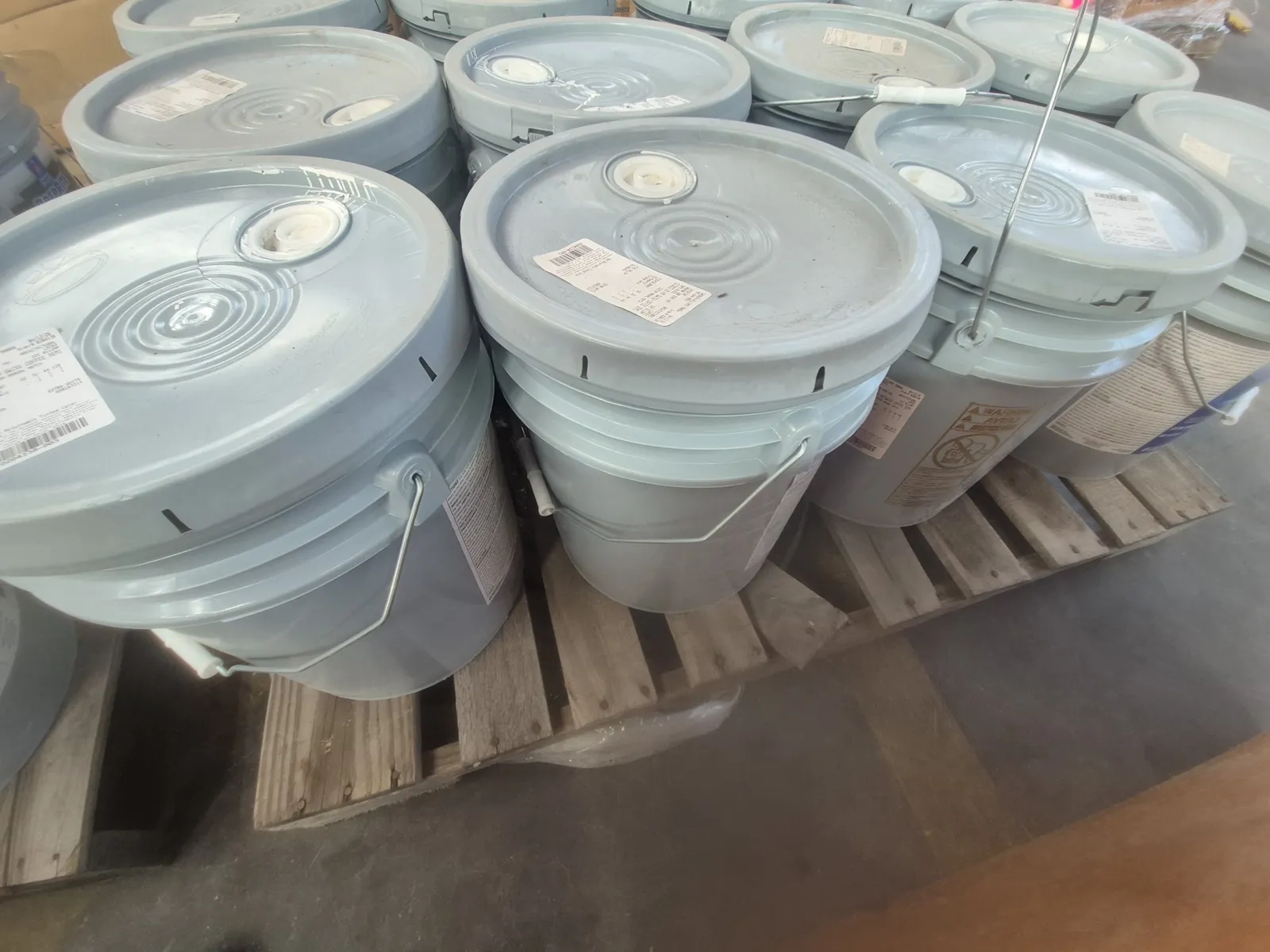 (12) Buckets, ProMar 200, Extra White Paint, photo 3 of 4