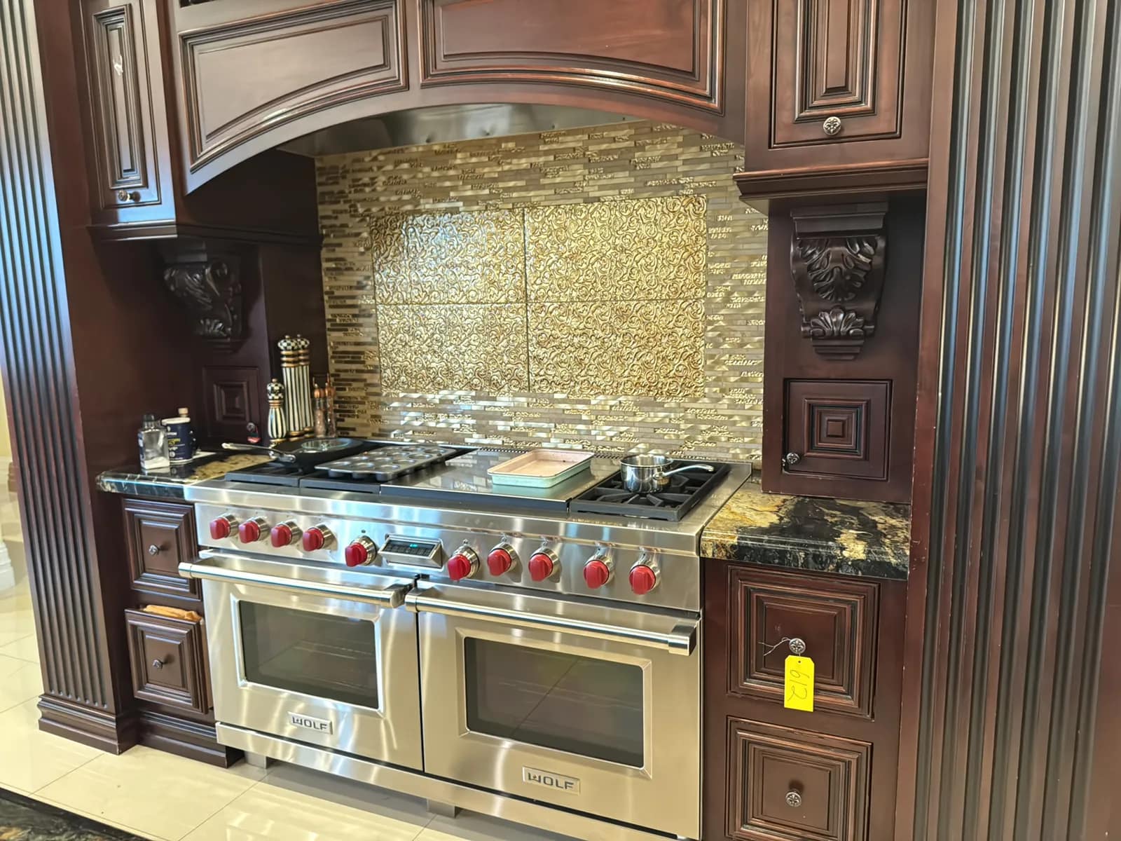 contents-of-cabinets-assorted-kitchenware-29c2a6