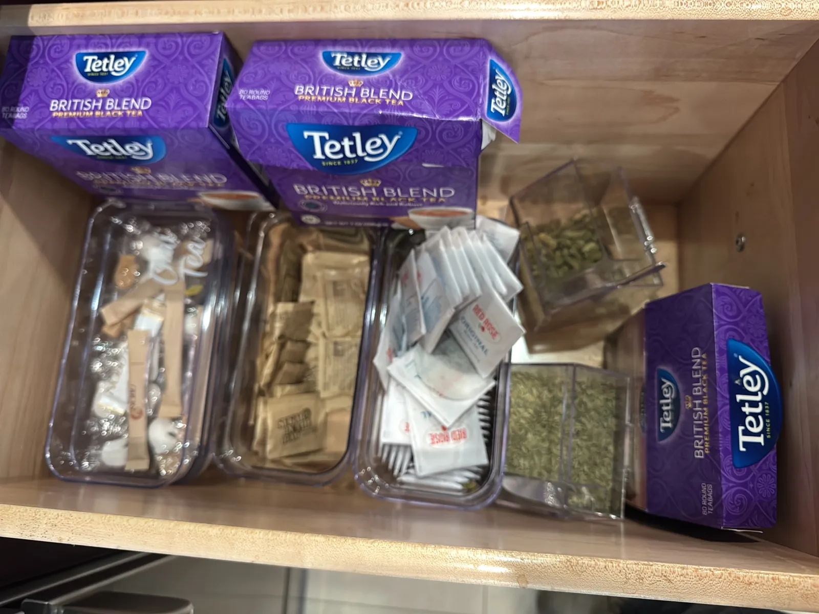 Contents Of Cabinets: Assorted Kitchenware, photo 2 of 8