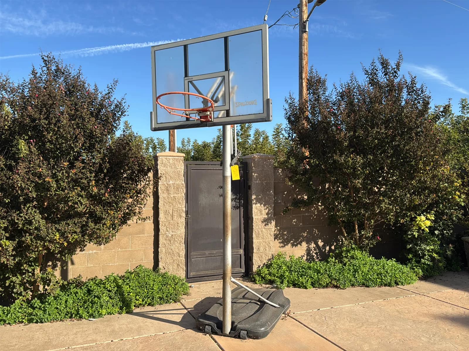 Spalding Basketball Hoop, photo 2 of 5