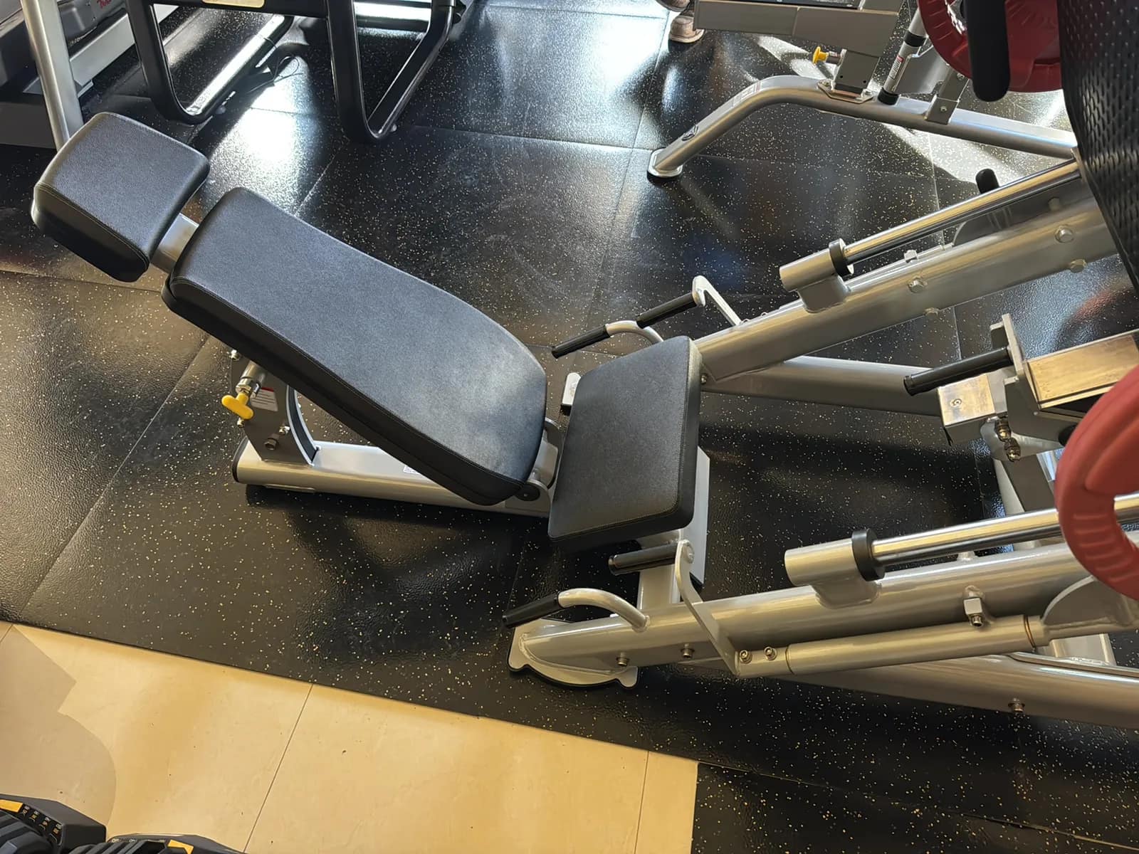 Leg Press Machine, photo 4 of 7
