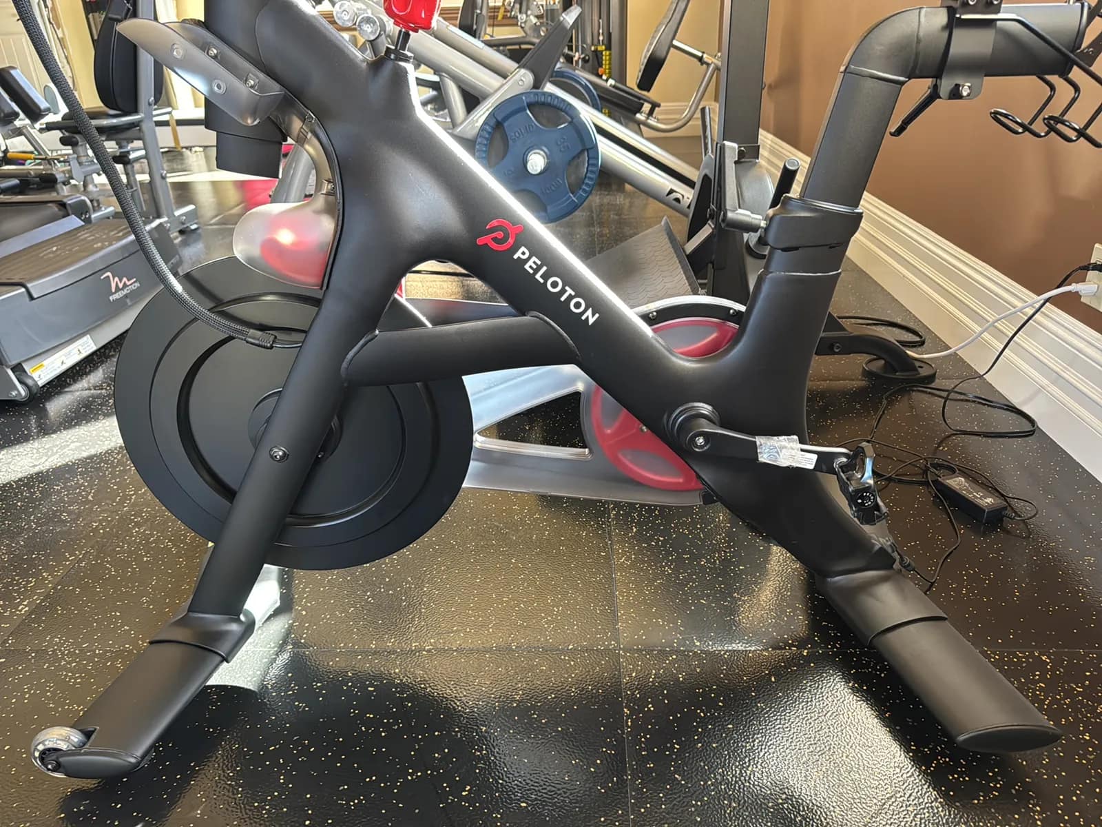 Peloton Machine, photo 4 of 6