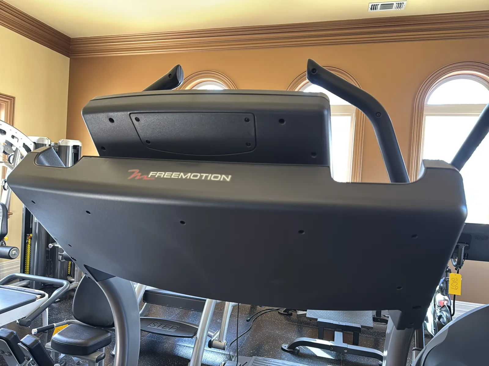 Free Motion i7.9 Incline Trainer Treadmill With Polar Heart Rate Technology, photo 5 of 8