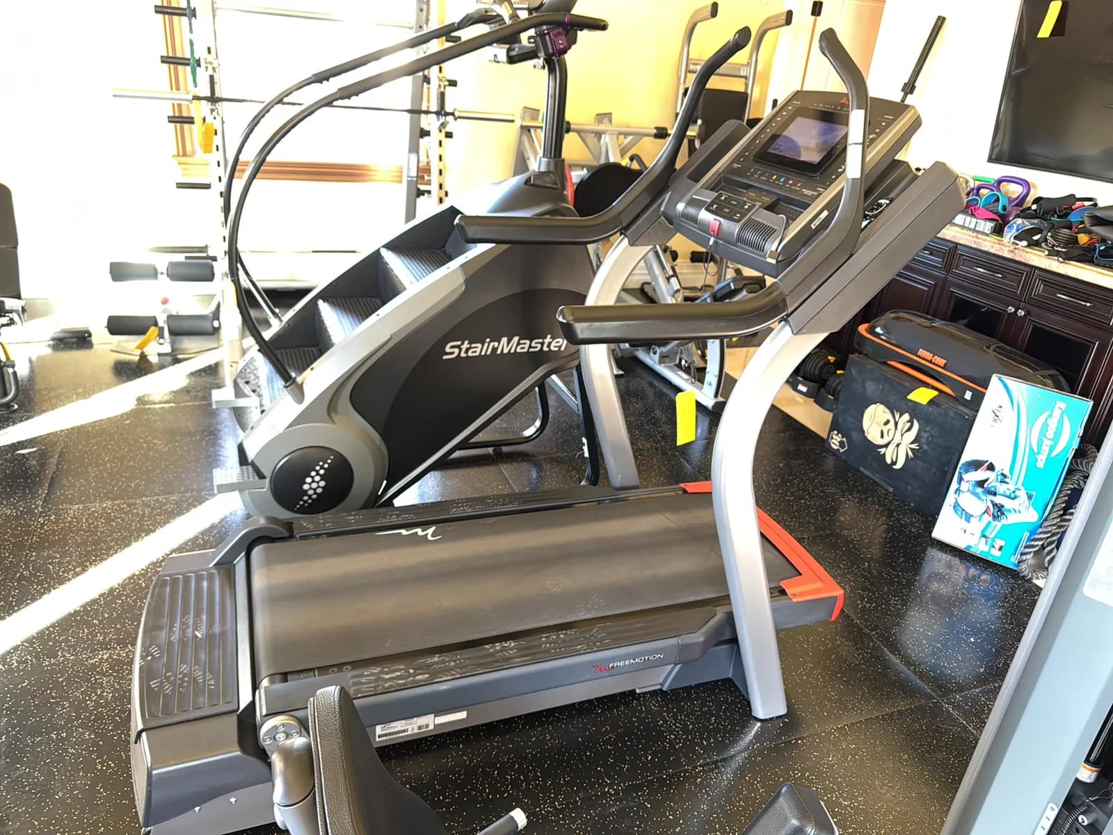 Free Motion i7.9 Incline Trainer Treadmill With Polar Heart Rate Technology, photo 2 of 8