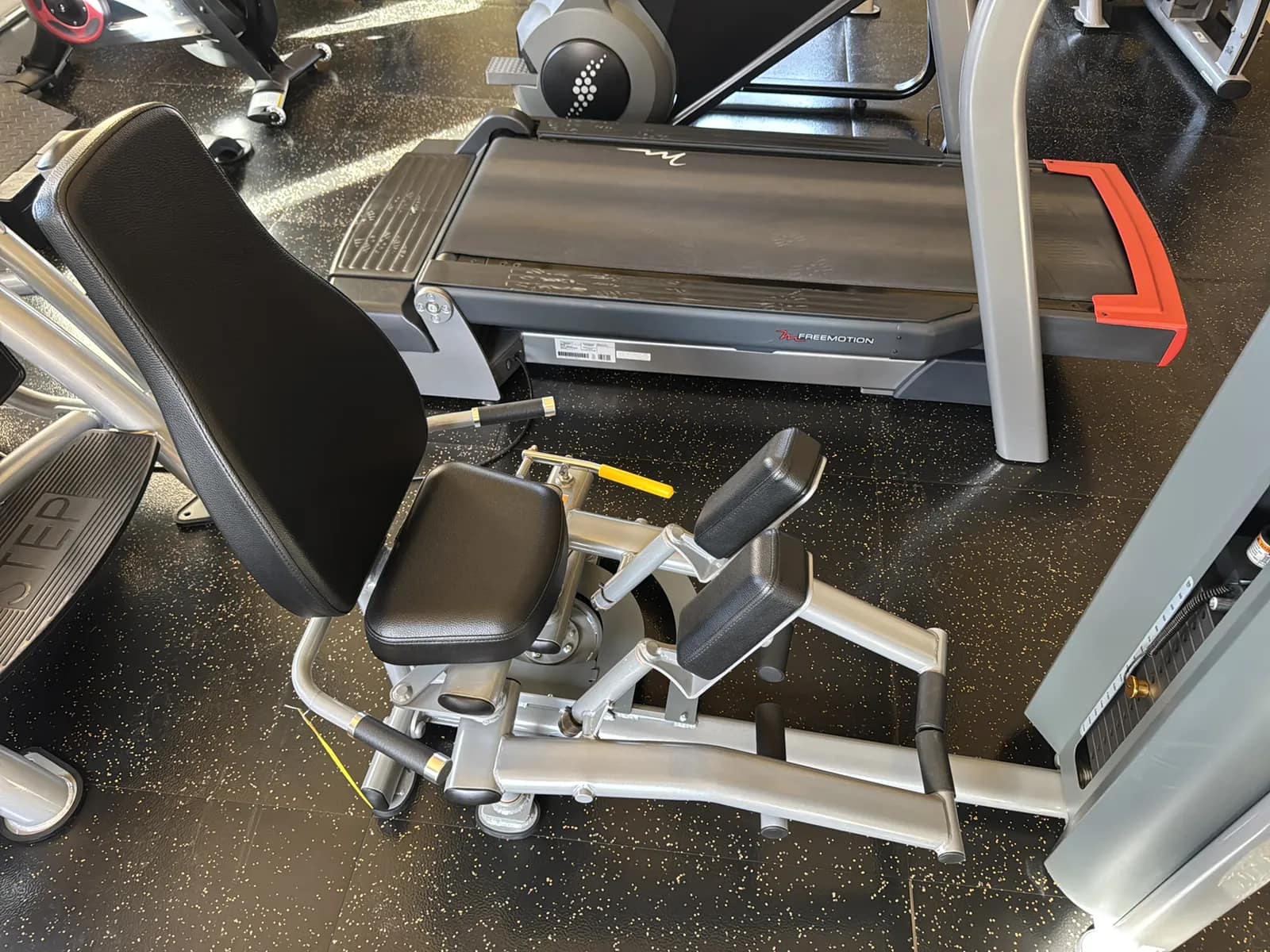 Paramount Inner Outer Thigh Machine, photo 4 of 8