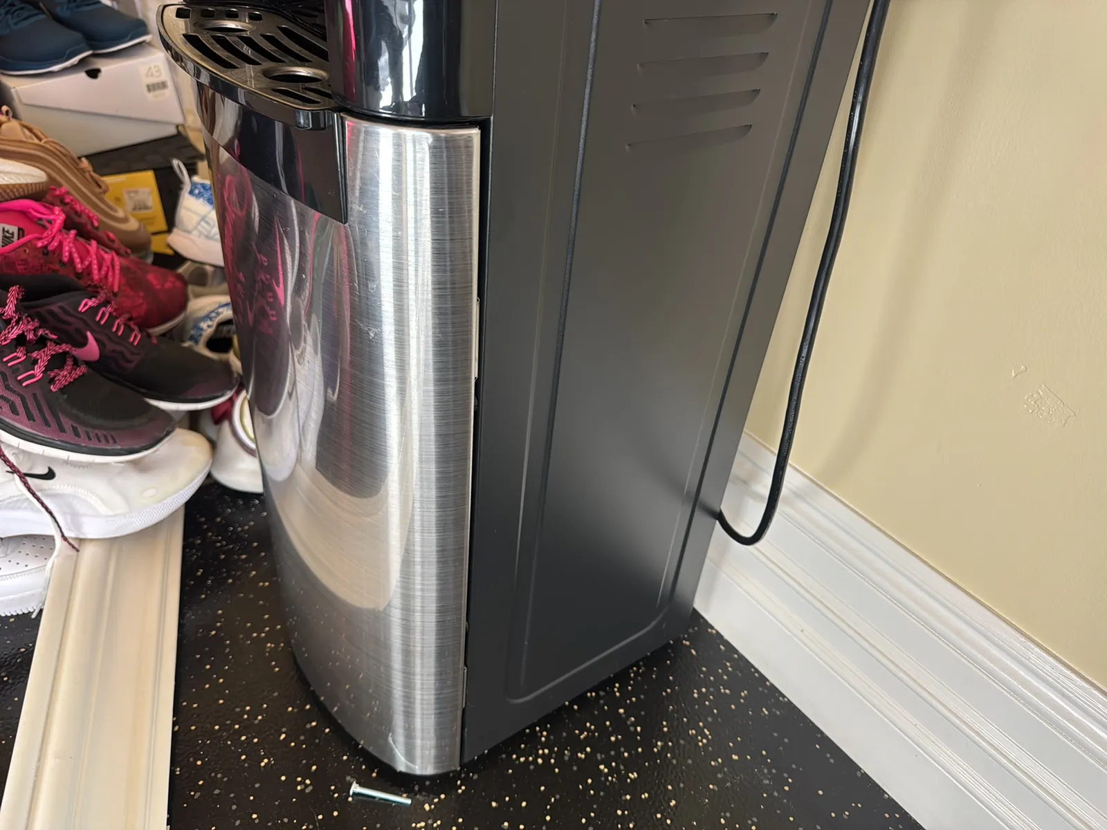Self Clean Hot And Cold Water Dispenser, photo 5 of 5