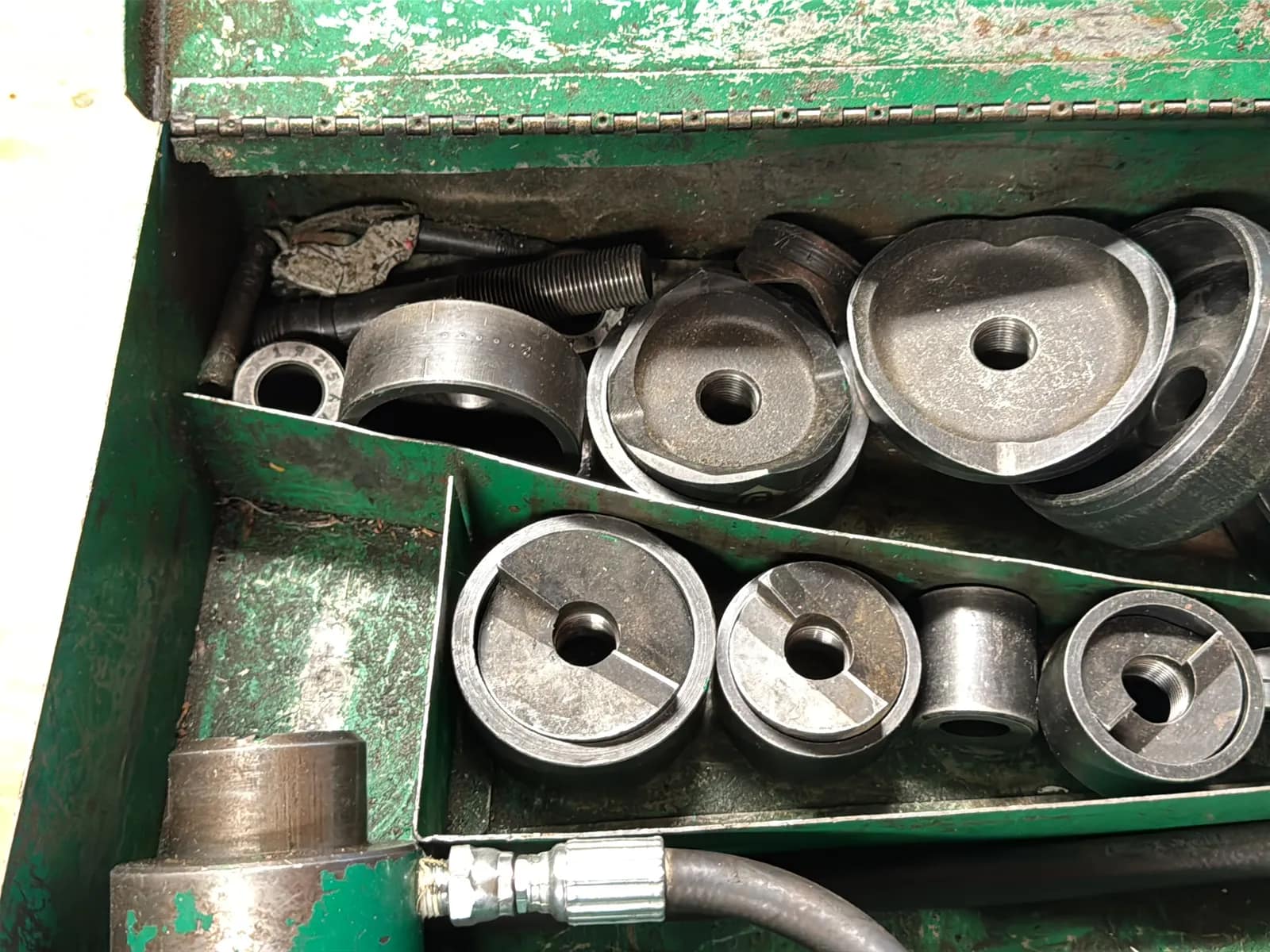 GreenLee 767 Hydraulic Punch Out Kit, photo 5 of 6