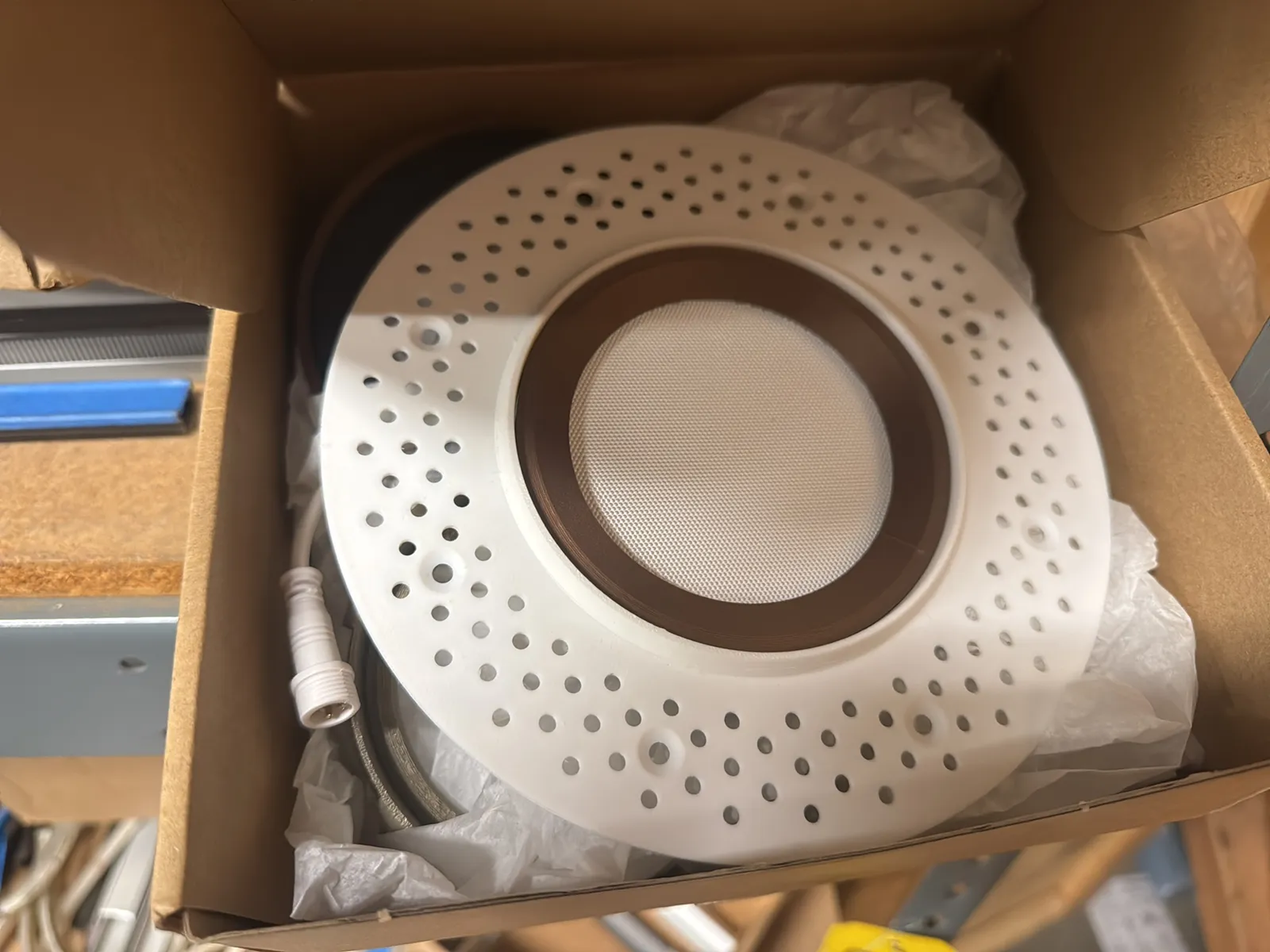Contents Of (1) Shelf: Recessed Lighting Fixtures, Downlights, Trim And More, photo 2 of 9