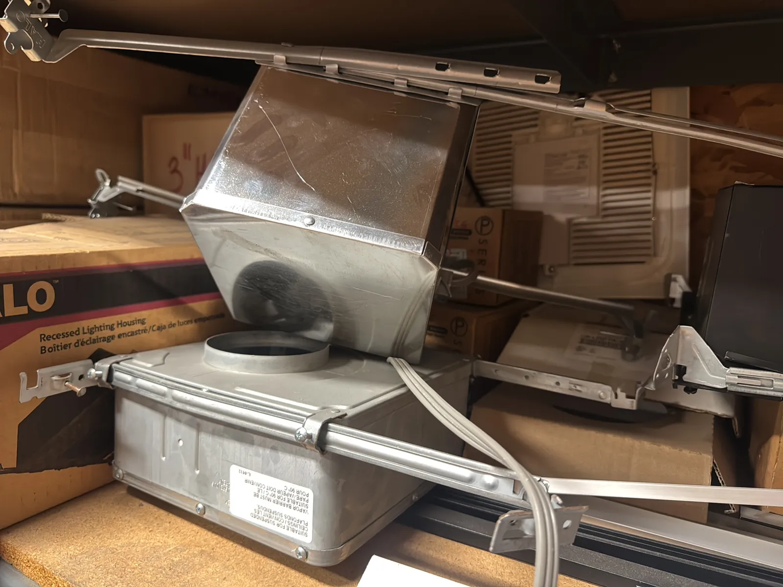 Contents Of (1) Shelf: Recessed Lighting Fixtures, Downlights, Trim And More, photo 5 of 9