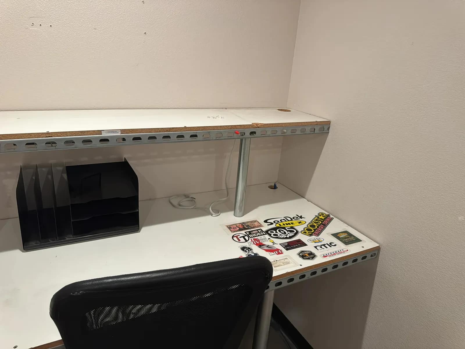 Contents Of Room: Desk, Chairs, Chair And Ottoman, And Filing Cabinet, photo 4 of 9