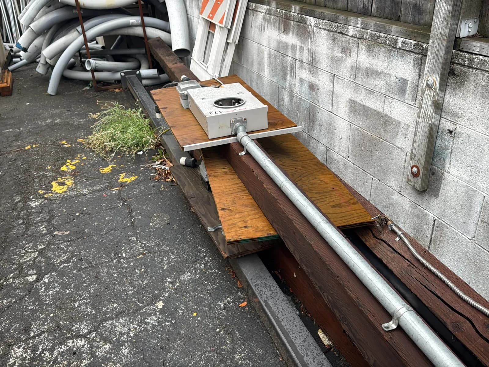 (3) 19’ Power Poles With Electrical Boxes And (1) 15’ Street Lamp Pole, photo 14 of 15