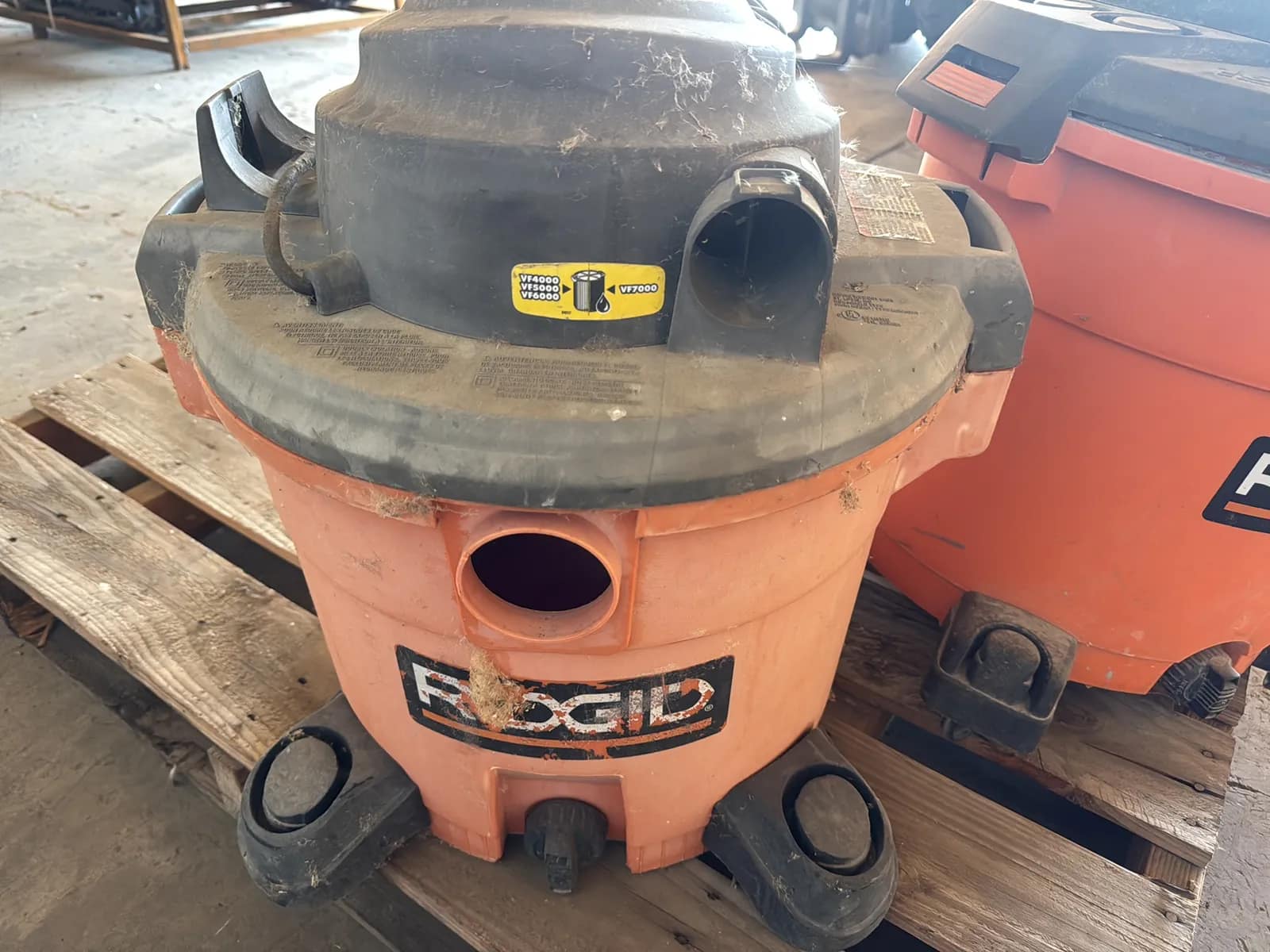 (2) Rigid Wet/dry Vacs, photo 2 of 6