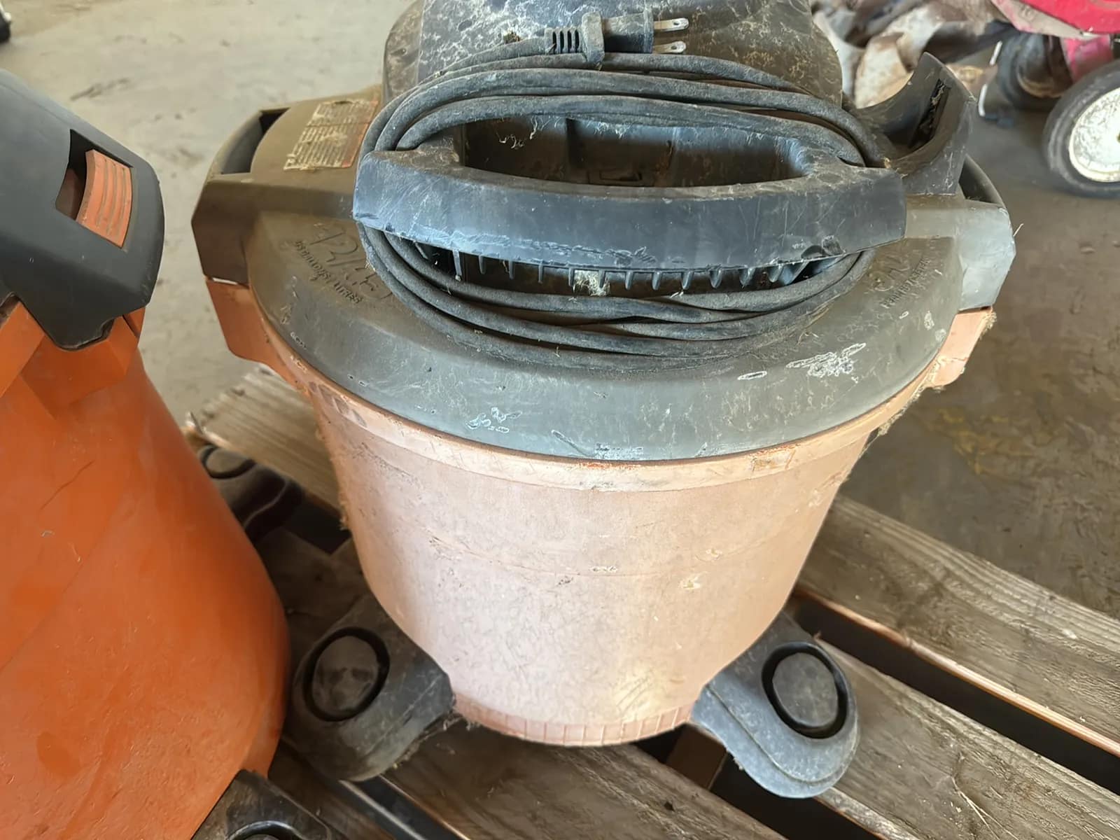 (2) Rigid Wet/dry Vacs, photo 6 of 6