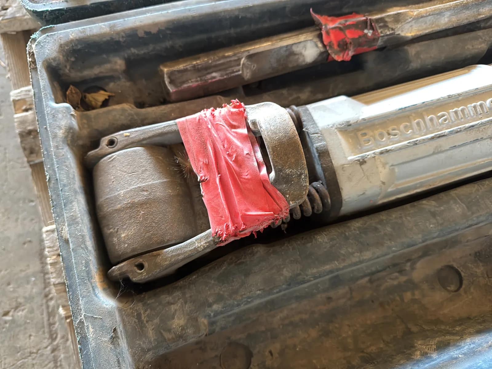 Bosch GSH16 Corded Jack Hammer, photo 4 of 6
