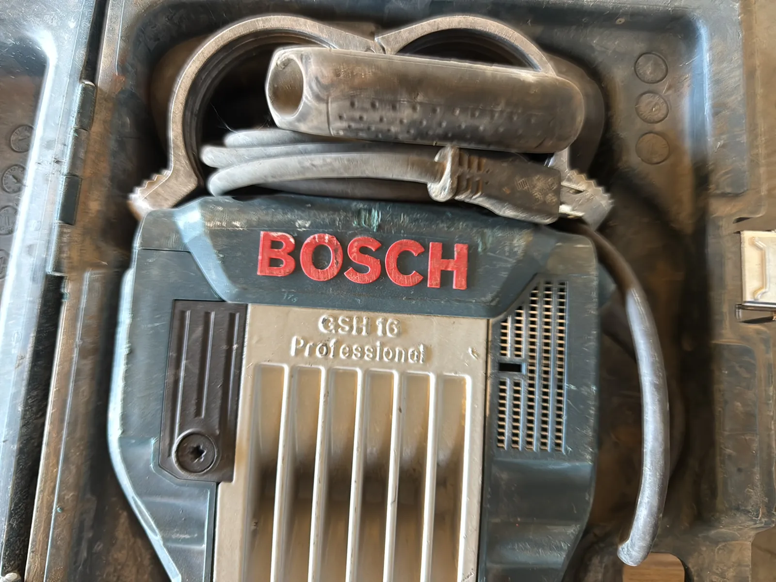 Bosch GSH16 Corded Jack Hammer, photo 5 of 6