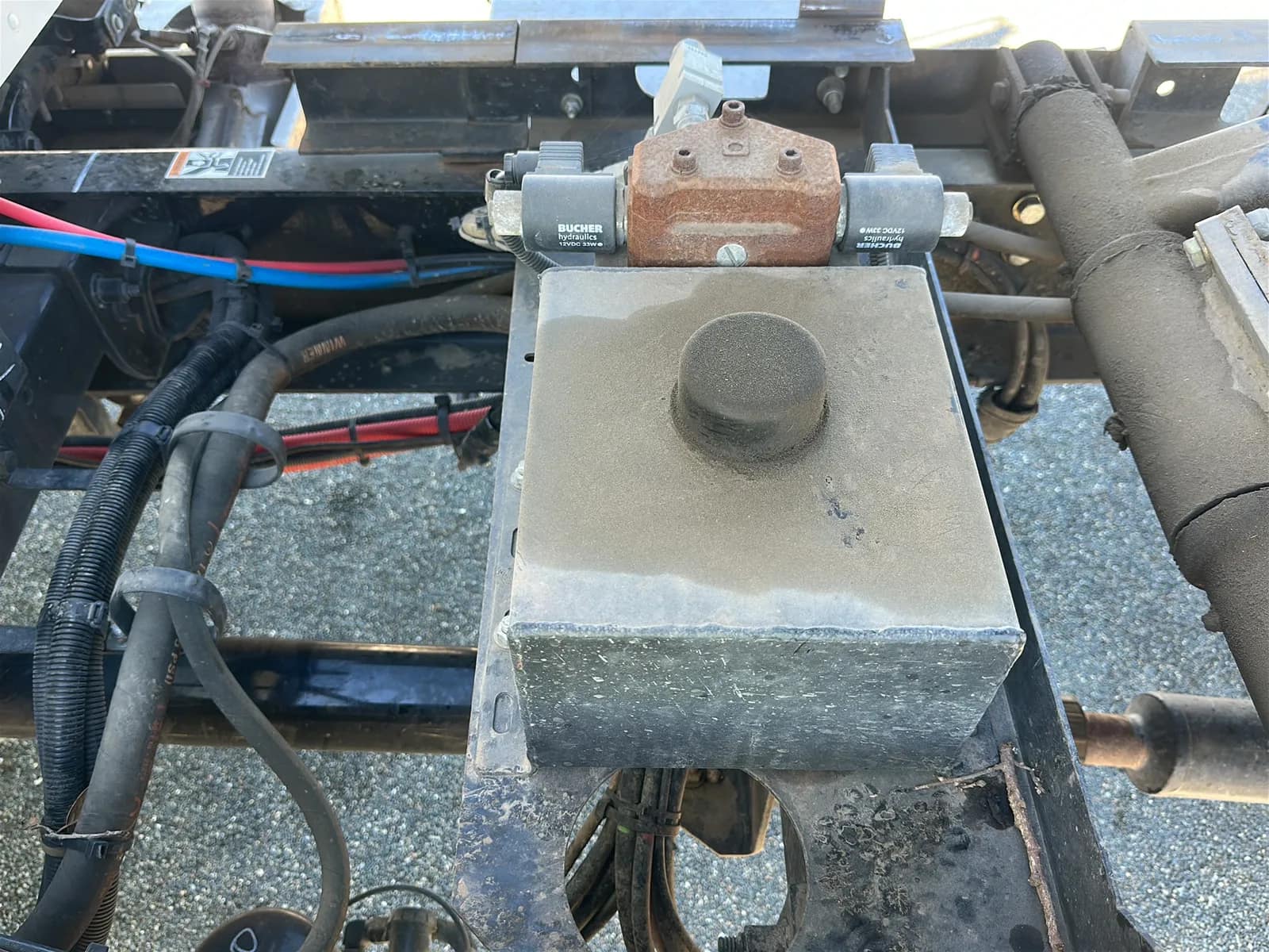 2022 Peterbilt 337 Dump Truck, photo 17 of 71