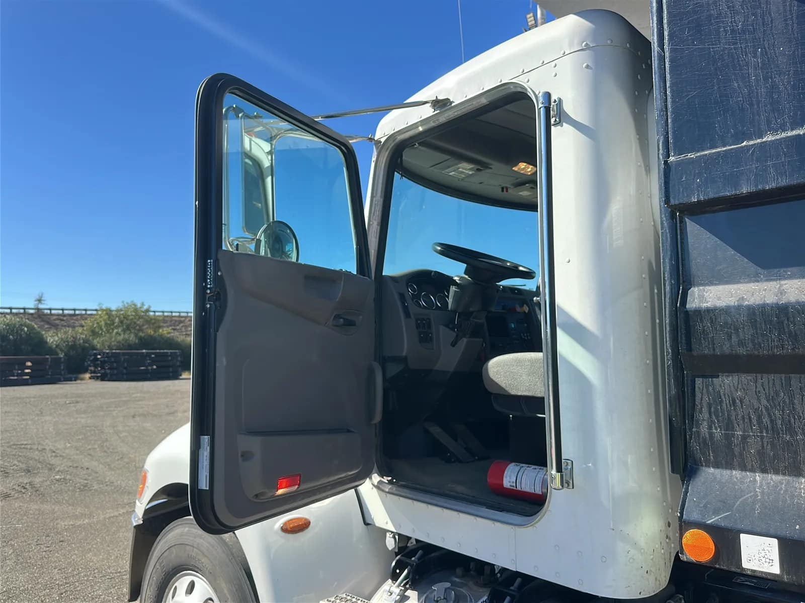 2022 Peterbilt 337 Dump Truck, photo 48 of 71