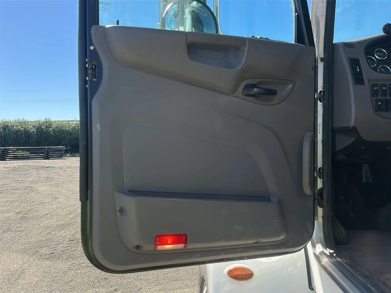 2022 Peterbilt 337 Dump Truck, photo 49 of 71