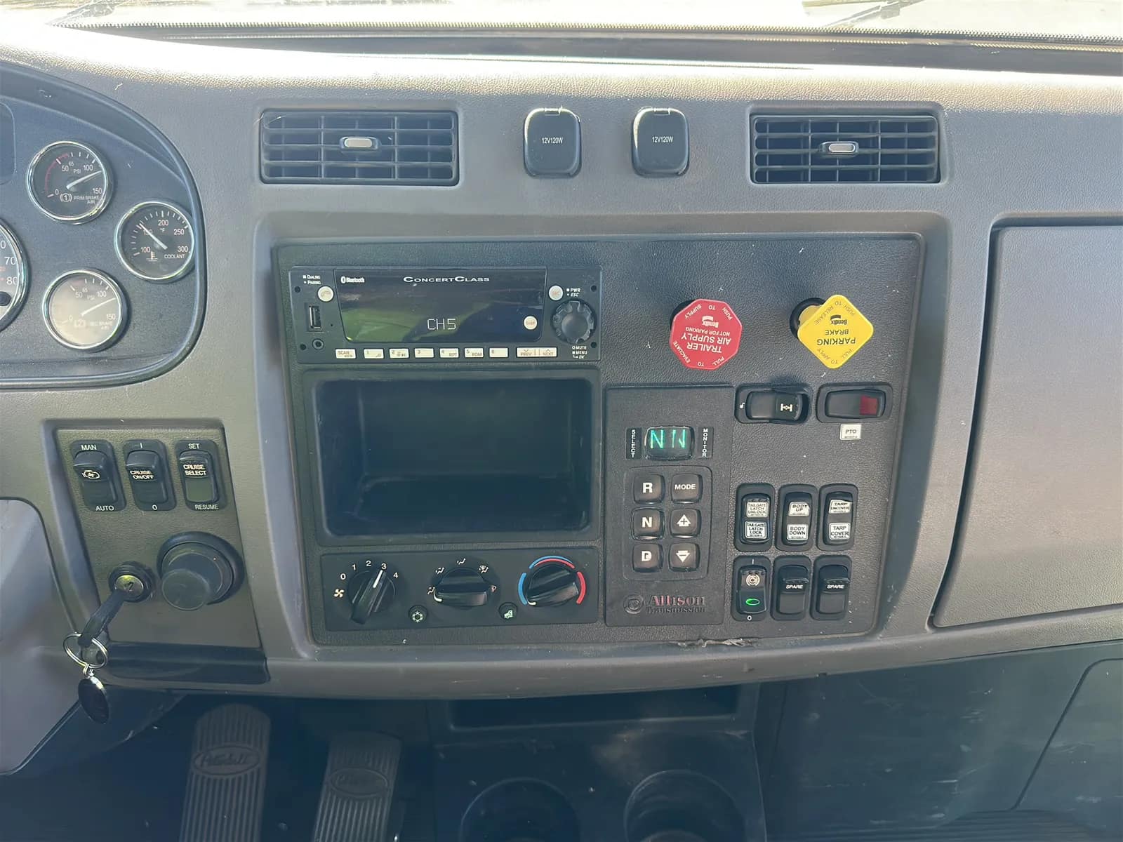 2022 Peterbilt 337 Dump Truck, photo 54 of 71