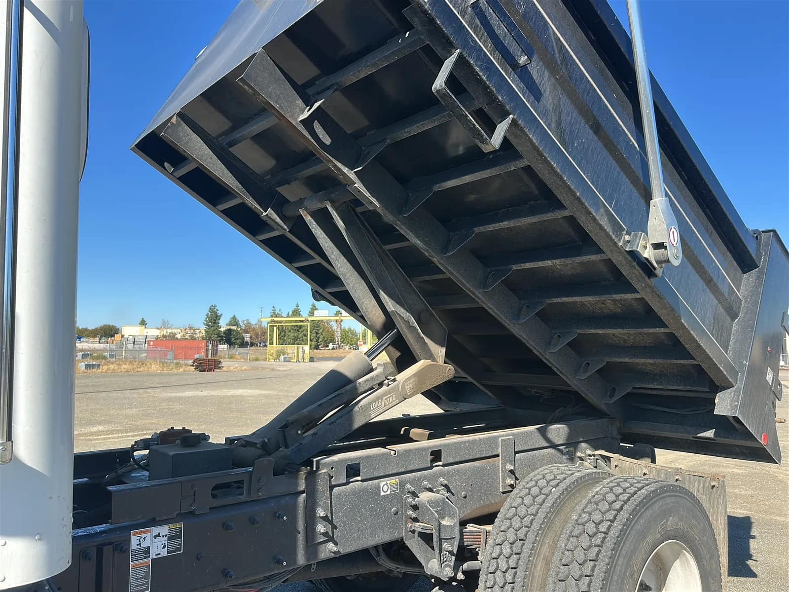 2022 Peterbilt 337 Dump Truck, photo 13 of 71