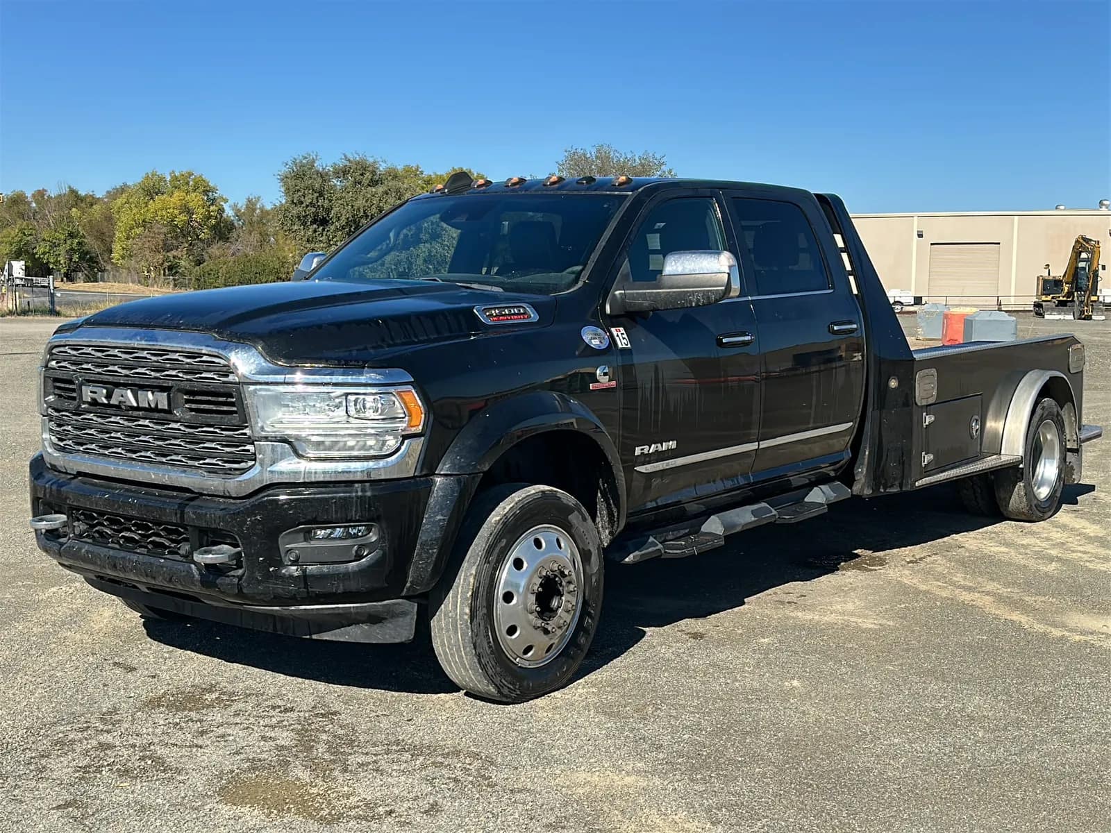 2021 Ram 4500 Heavy Duty Limited Dually, photo 2 of 78