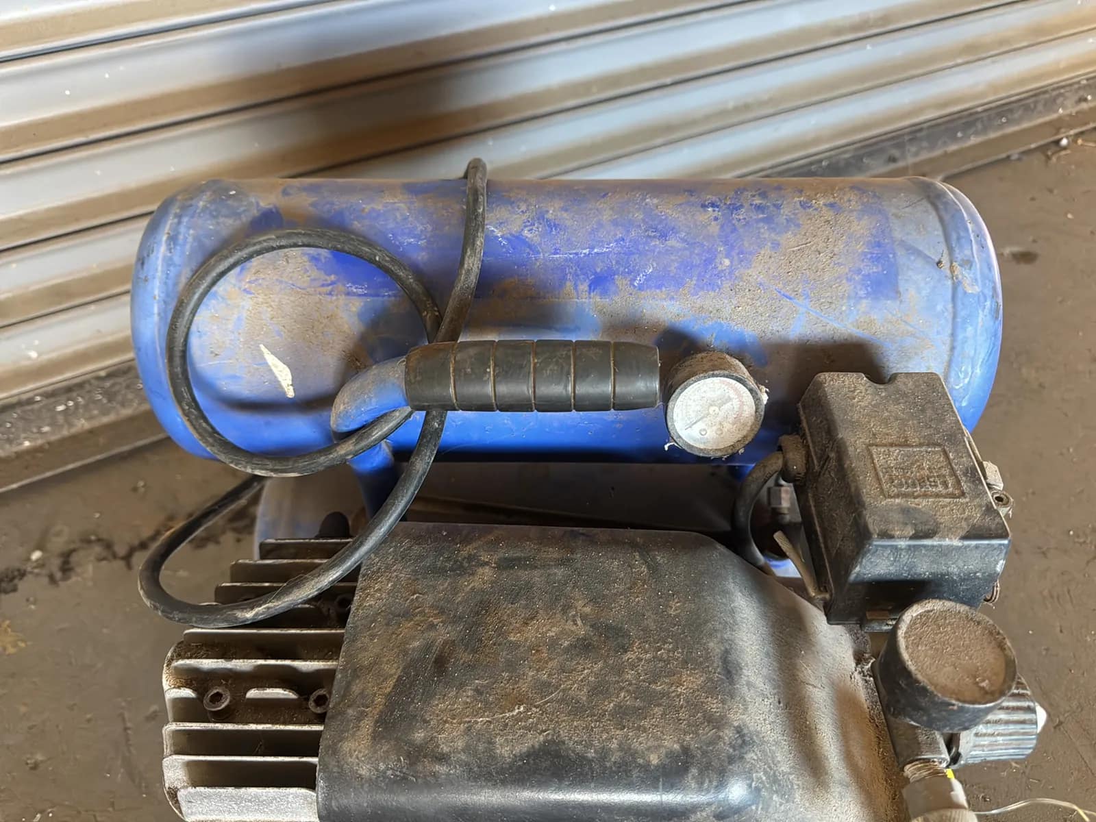 150 Psi Air Compressor, photo 3 of 4