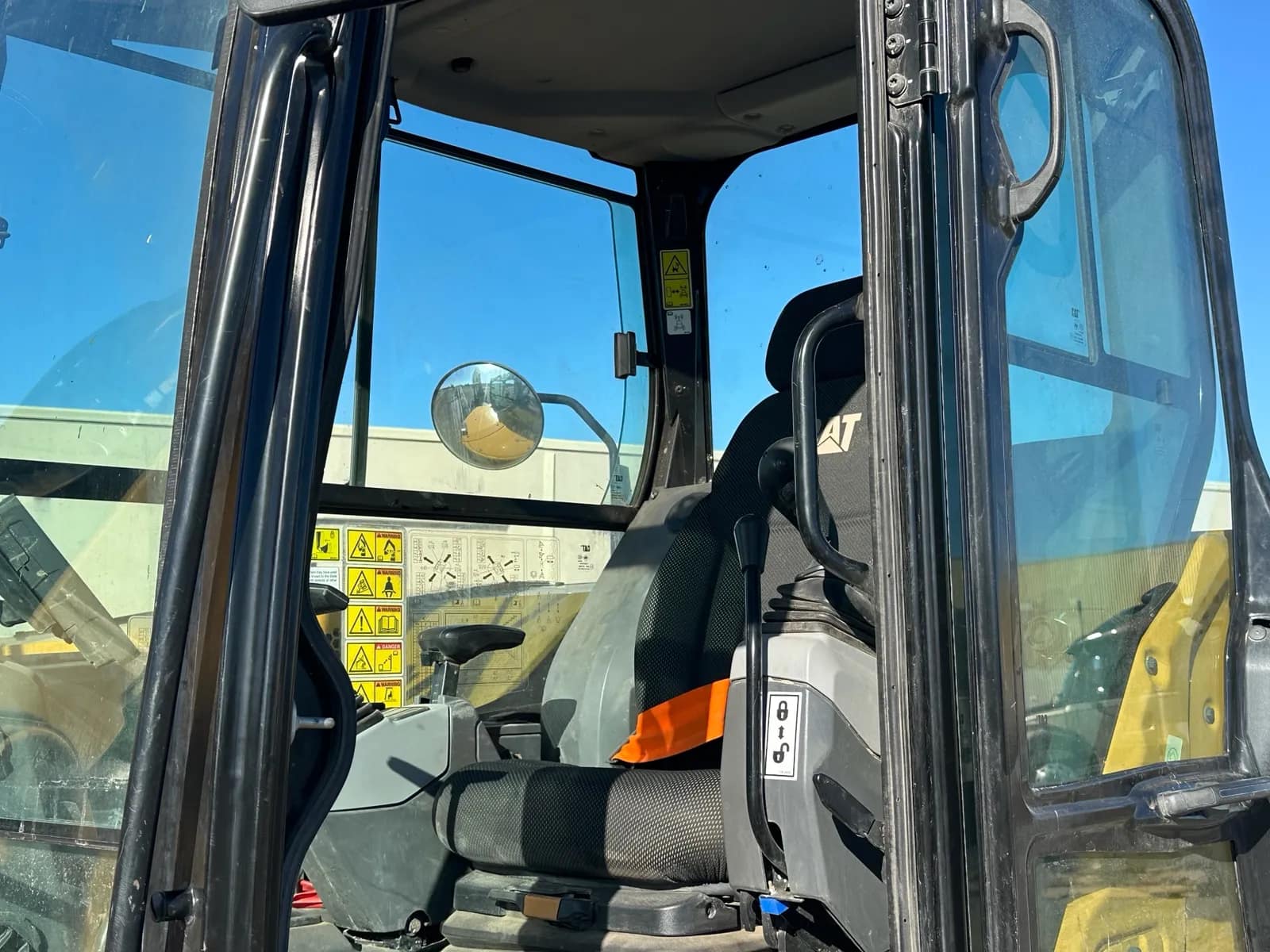 2021 CAT 259D3, 2021 CAT 299D3 and 2022 CAT 308CR, photo 128 of 149