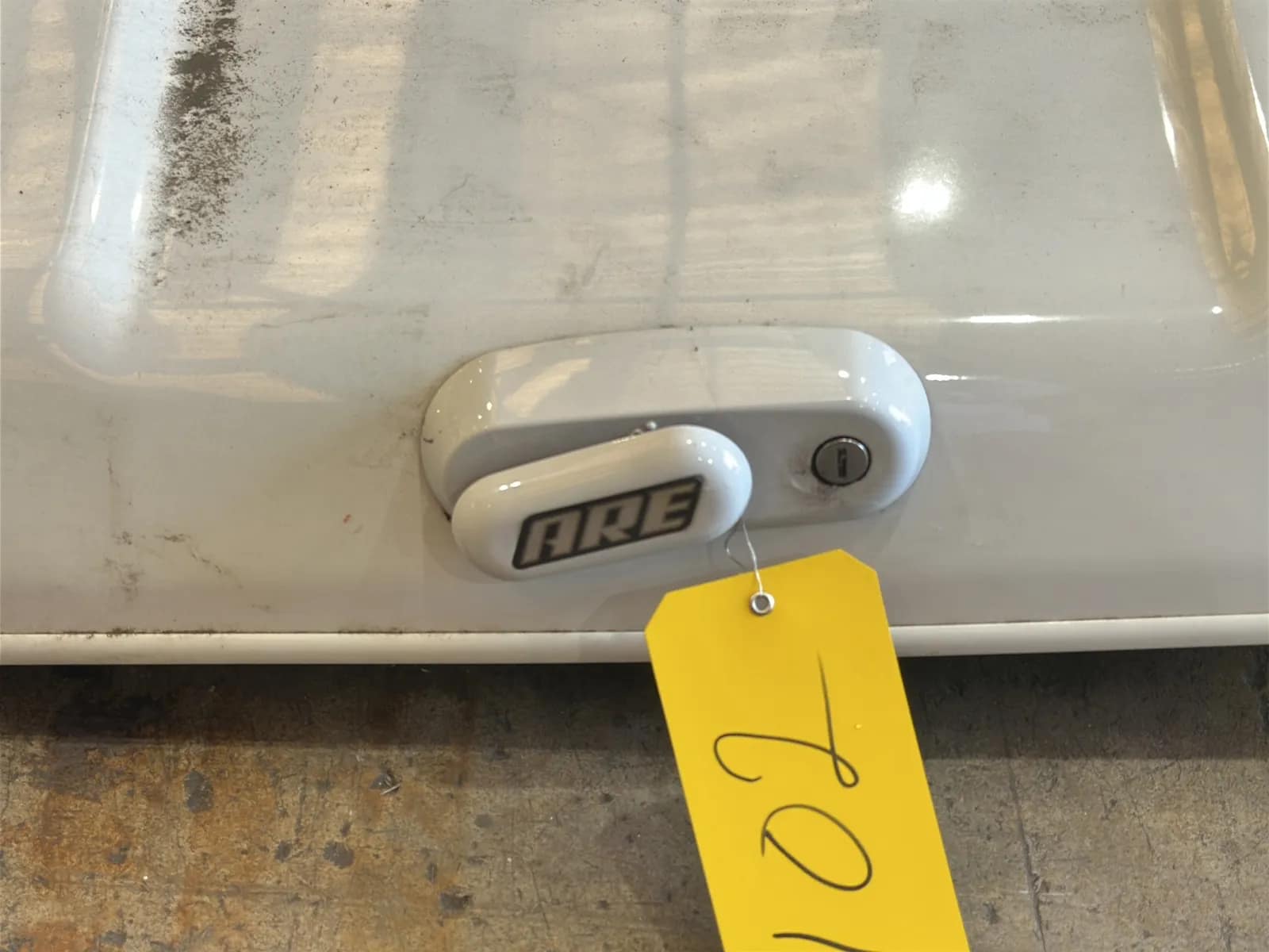 ARE Fiberglass Truck Bed Cover, photo 4 of 4