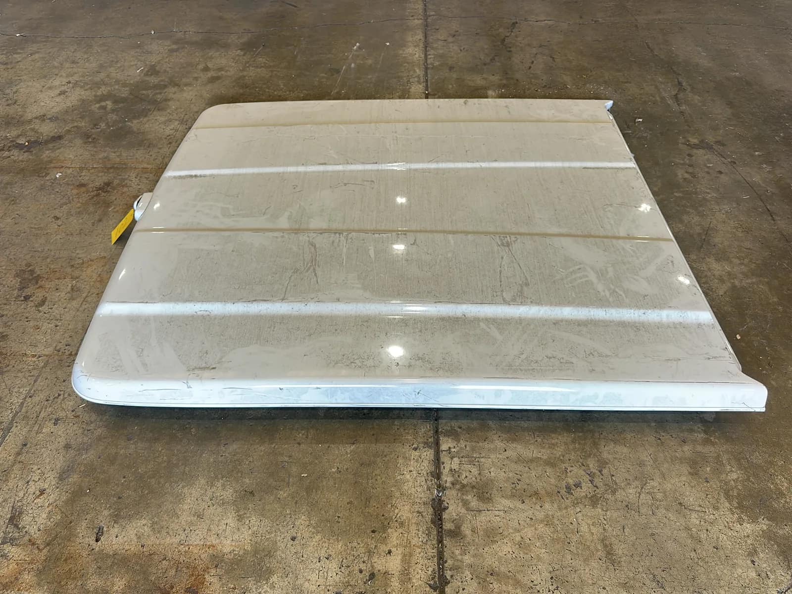ARE Fiberglass Truck Bed Cover, photo 2 of 4