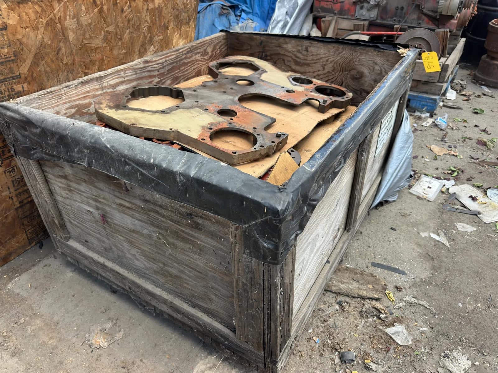 Contents Of Crate: Assorted Cummins Core Parts, photo 2 of 5