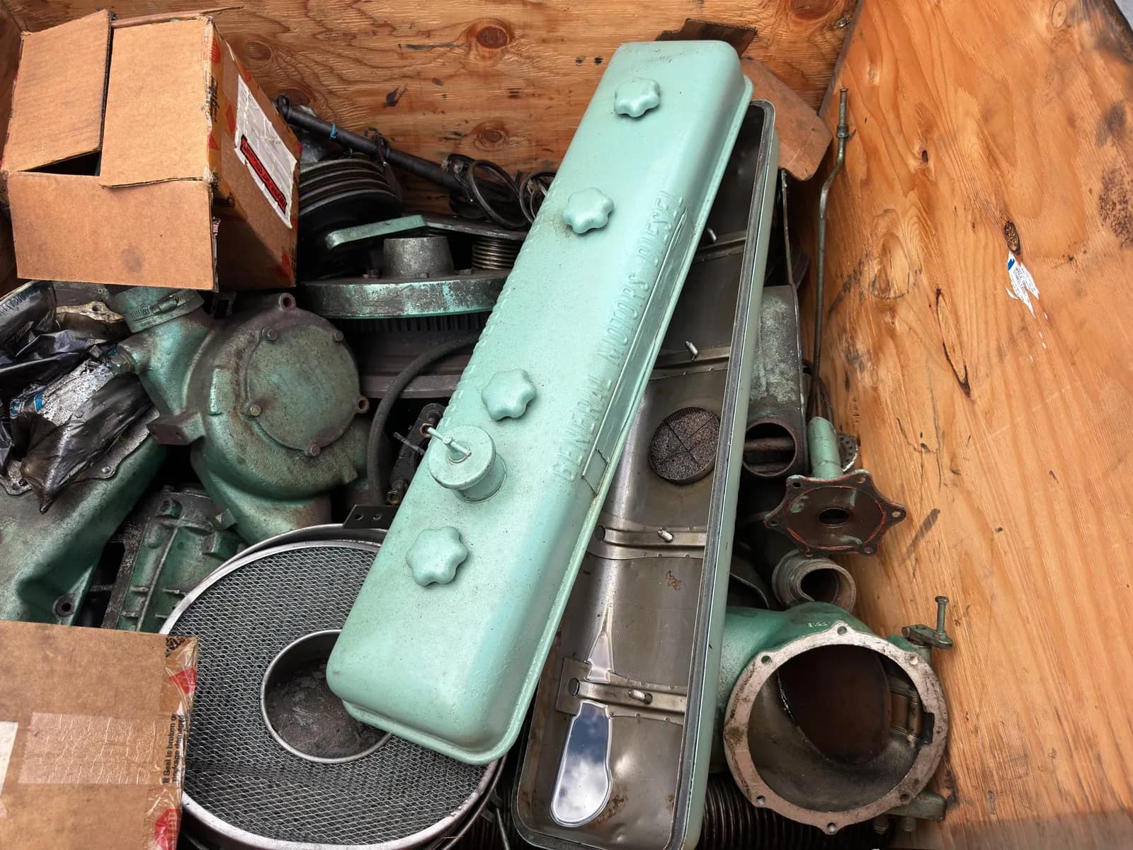 Contents Of Crate: Assorted Diesel Core Parts, photo 4 of 6