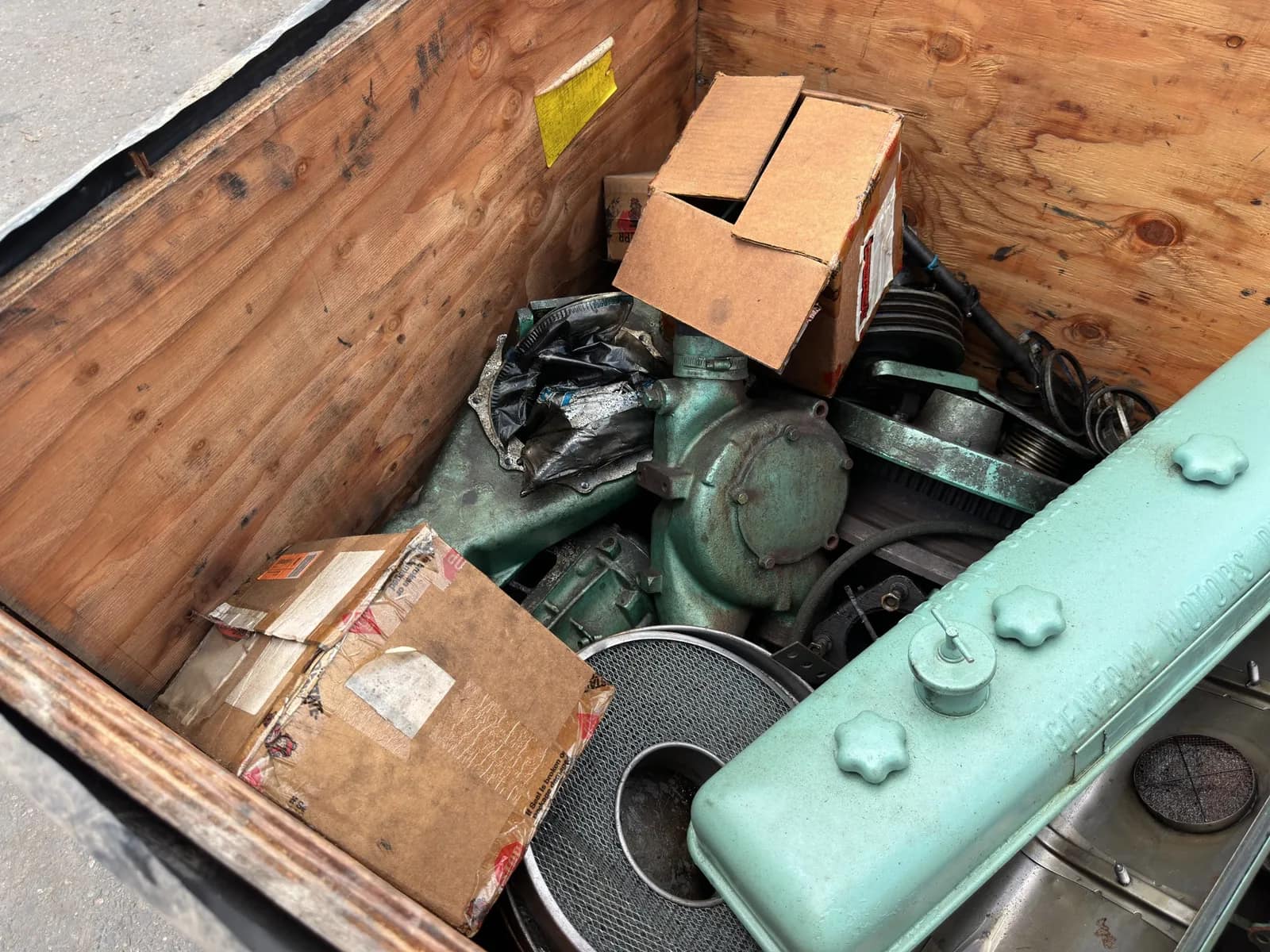 Contents Of Crate: Assorted Diesel Core Parts, photo 5 of 6