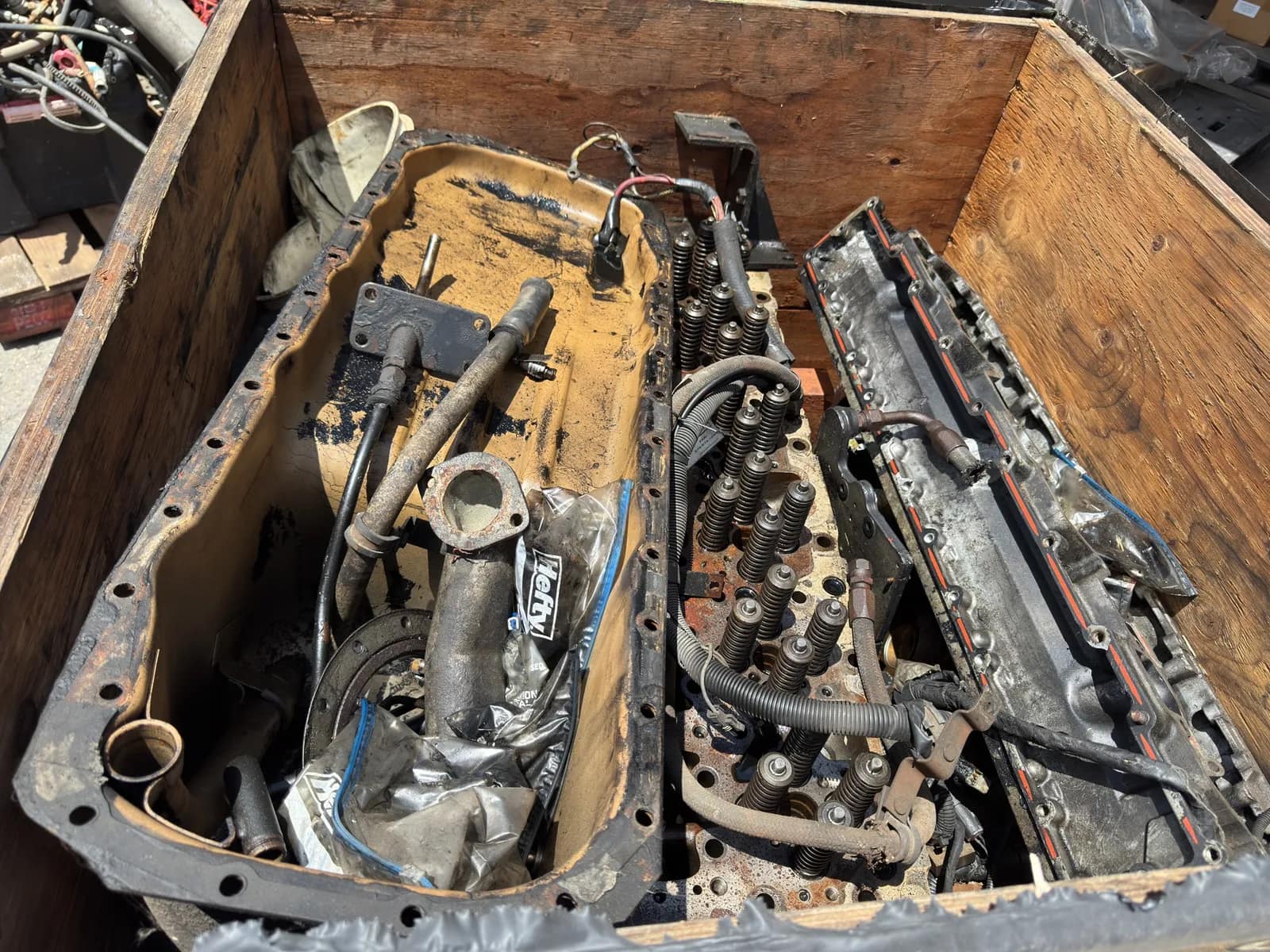 Contents Of Bin: Assorted Diesel Engine Core Parts, photo 2 of 7