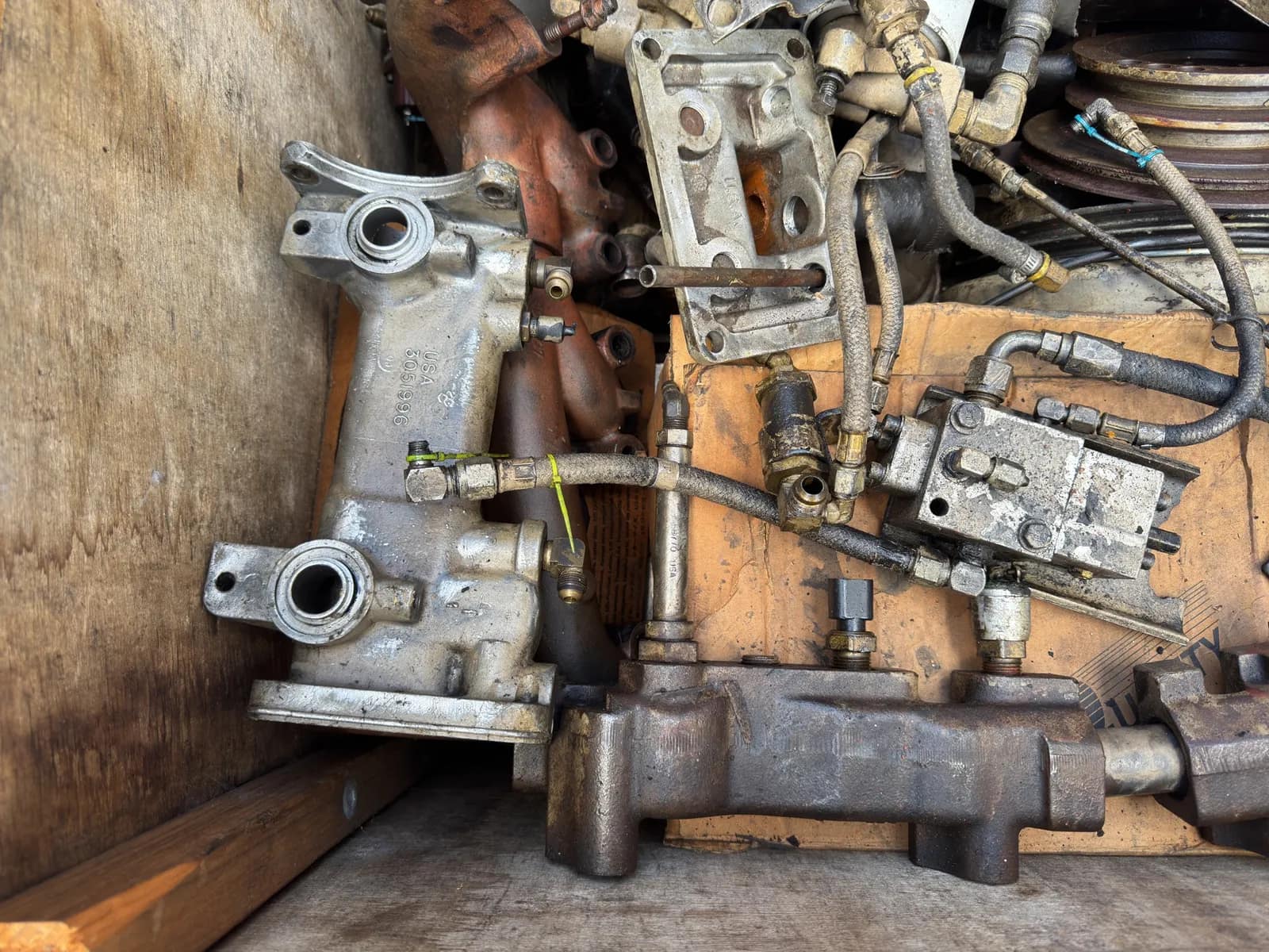Contents Of Bin: Assorted Diesel Engine Core Parts, photo 4 of 8