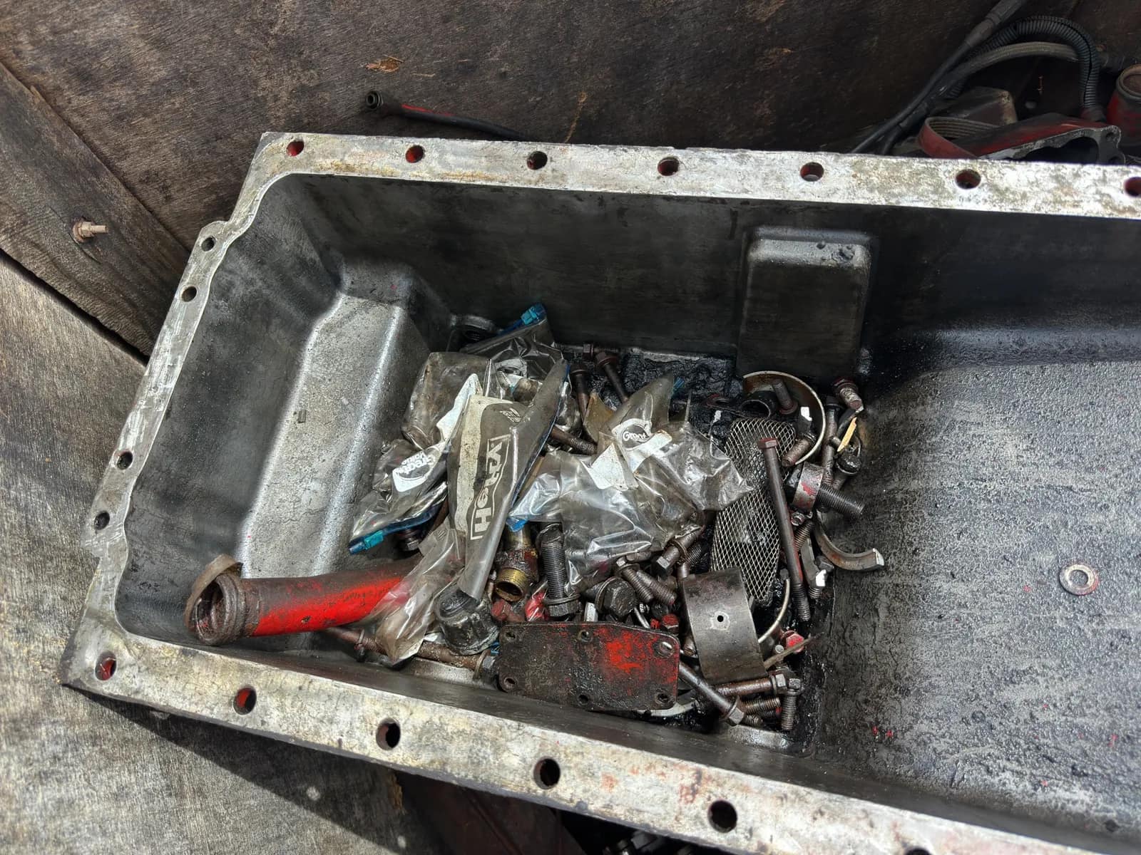 Contents Of Crate: Assorted Cummins Engine Core Parts, photo 5 of 7