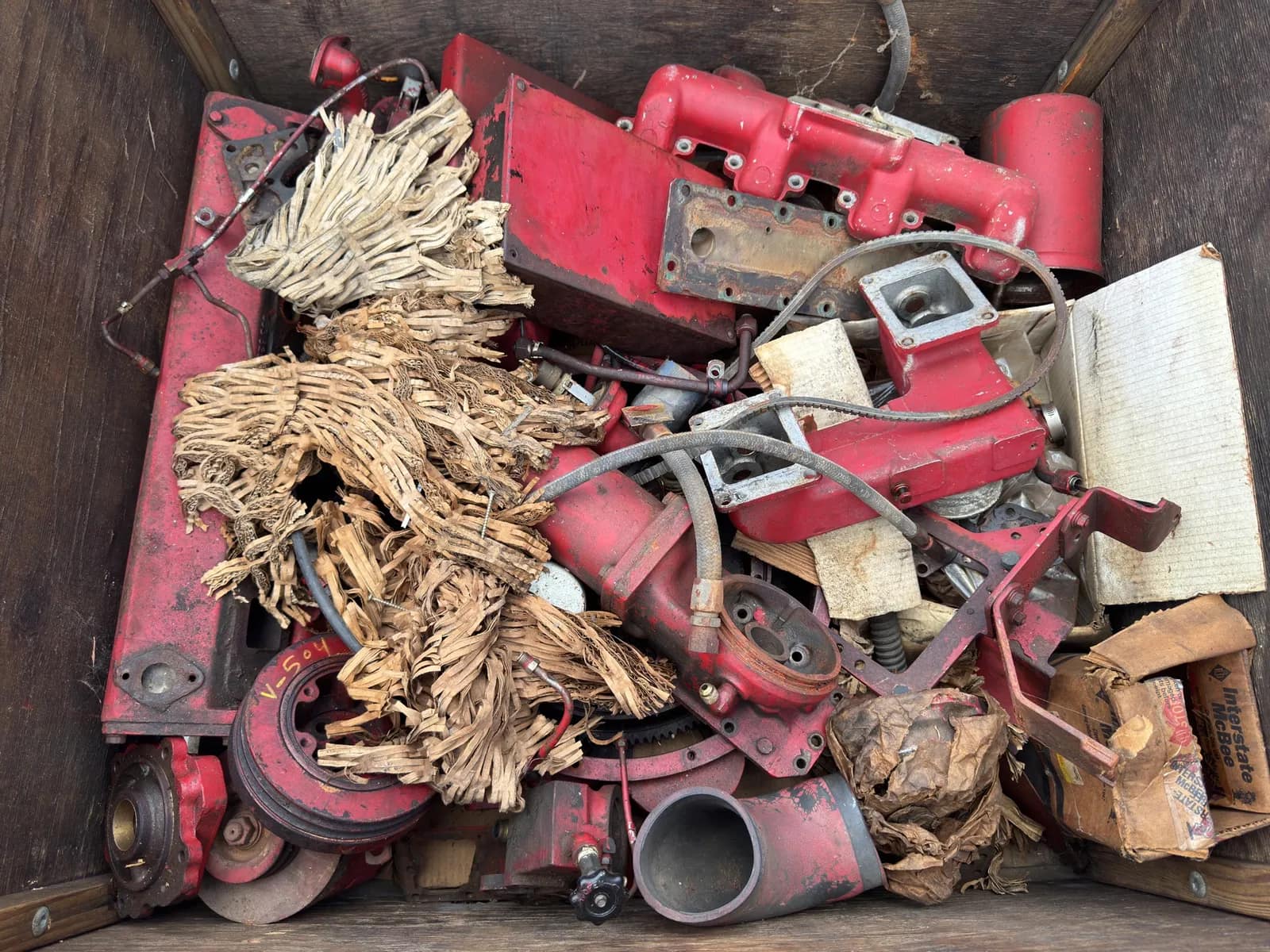 Contents Of Bin: Assorted Diesel Engine Core Parts, photo 2 of 8