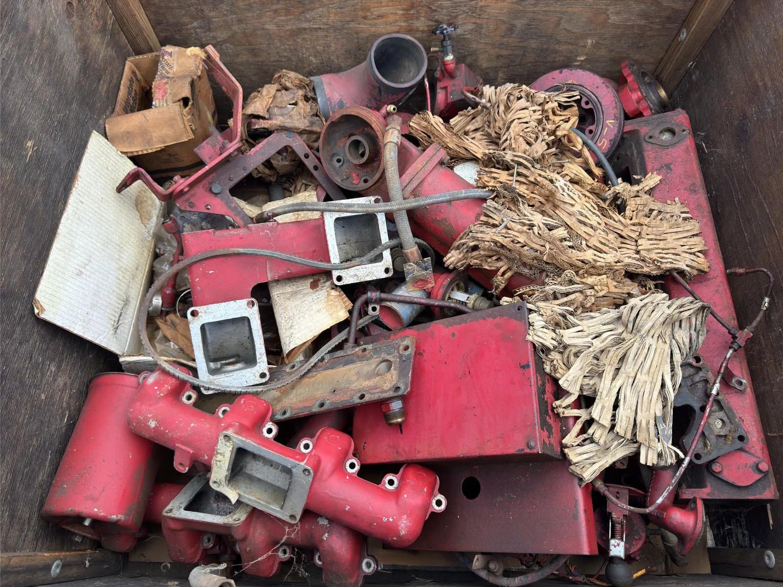Contents Of Bin: Assorted Diesel Engine Core Parts, photo 8 of 8