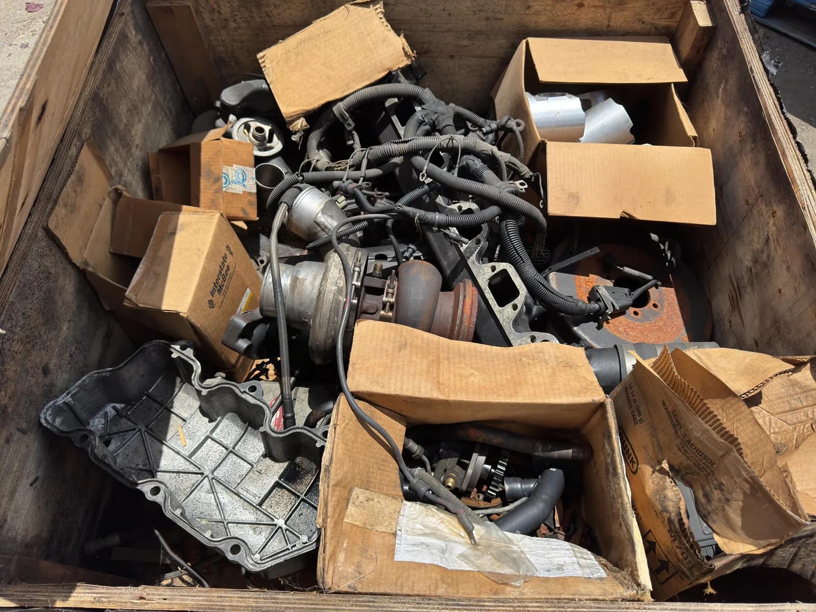 Contents Of Bin: Assorted Diesel Engine Core Parts, photo 10 of 10