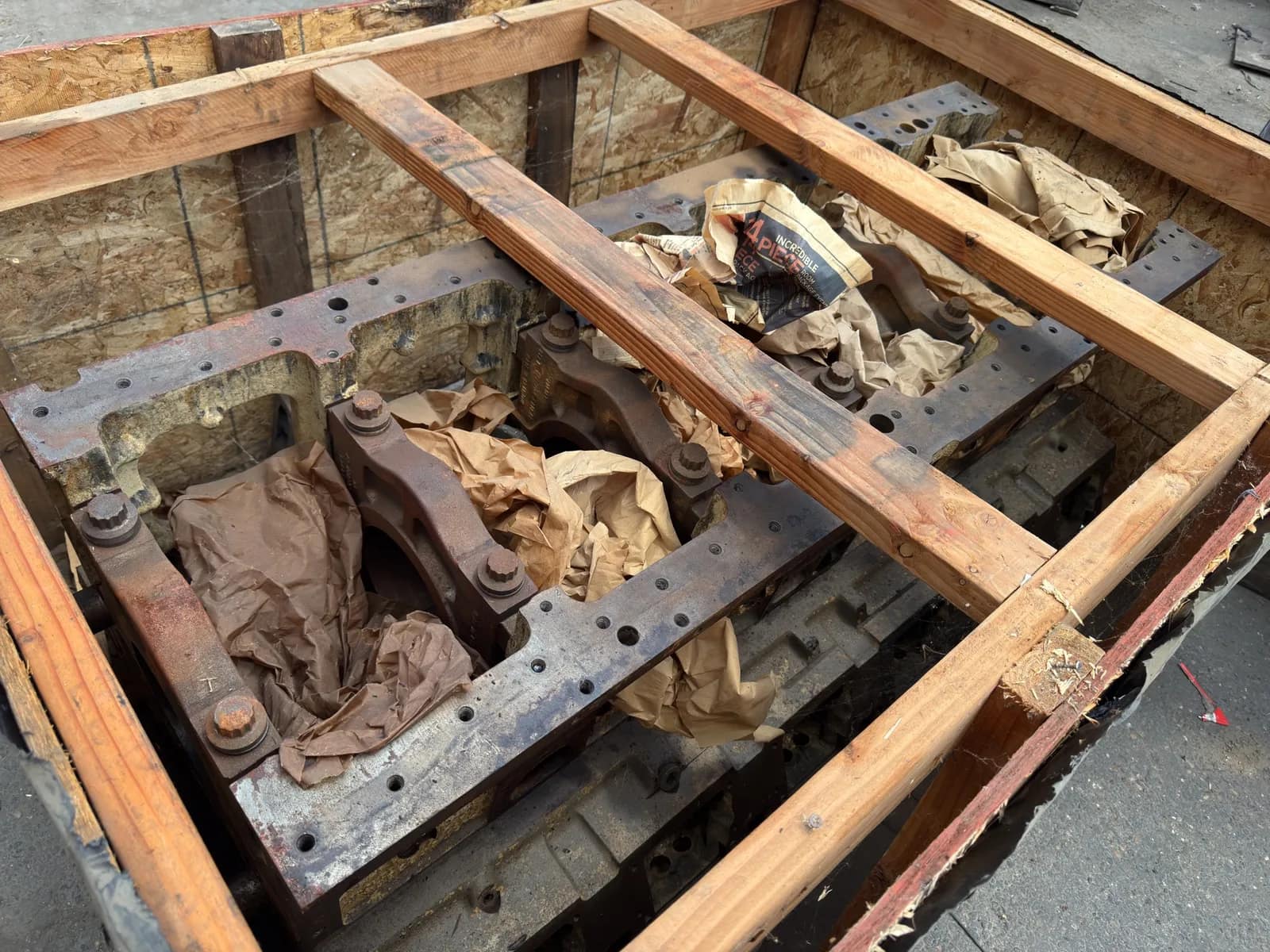 Contents Of Crate: Diesel Engine Block Core, photo 7 of 9