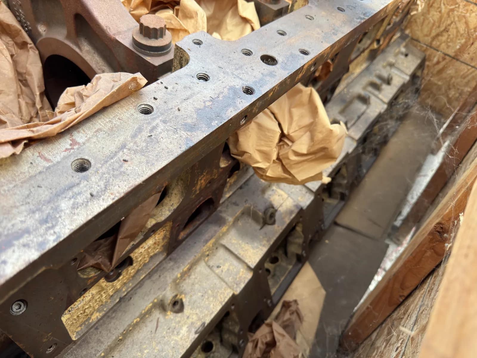 Contents Of Crate: Diesel Engine Block Core, photo 8 of 9