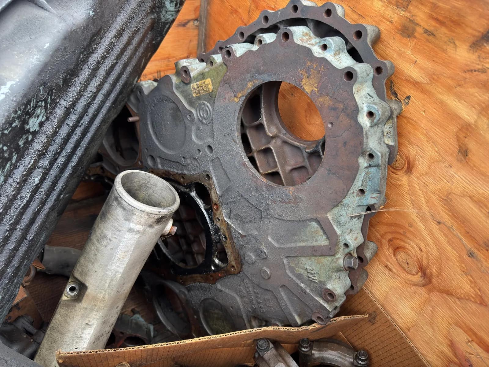 Contents Of Crate: Assorted Diesel Engine Core Parts, photo 4 of 10