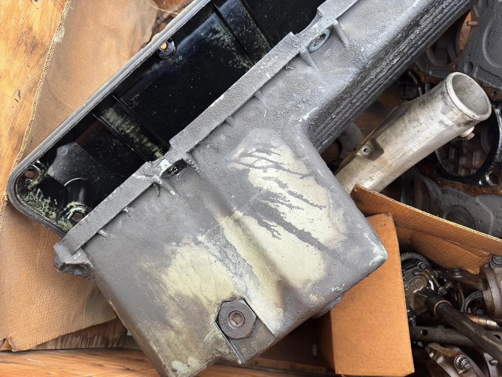 Contents Of Crate: Assorted Diesel Engine Core Parts, photo 5 of 10