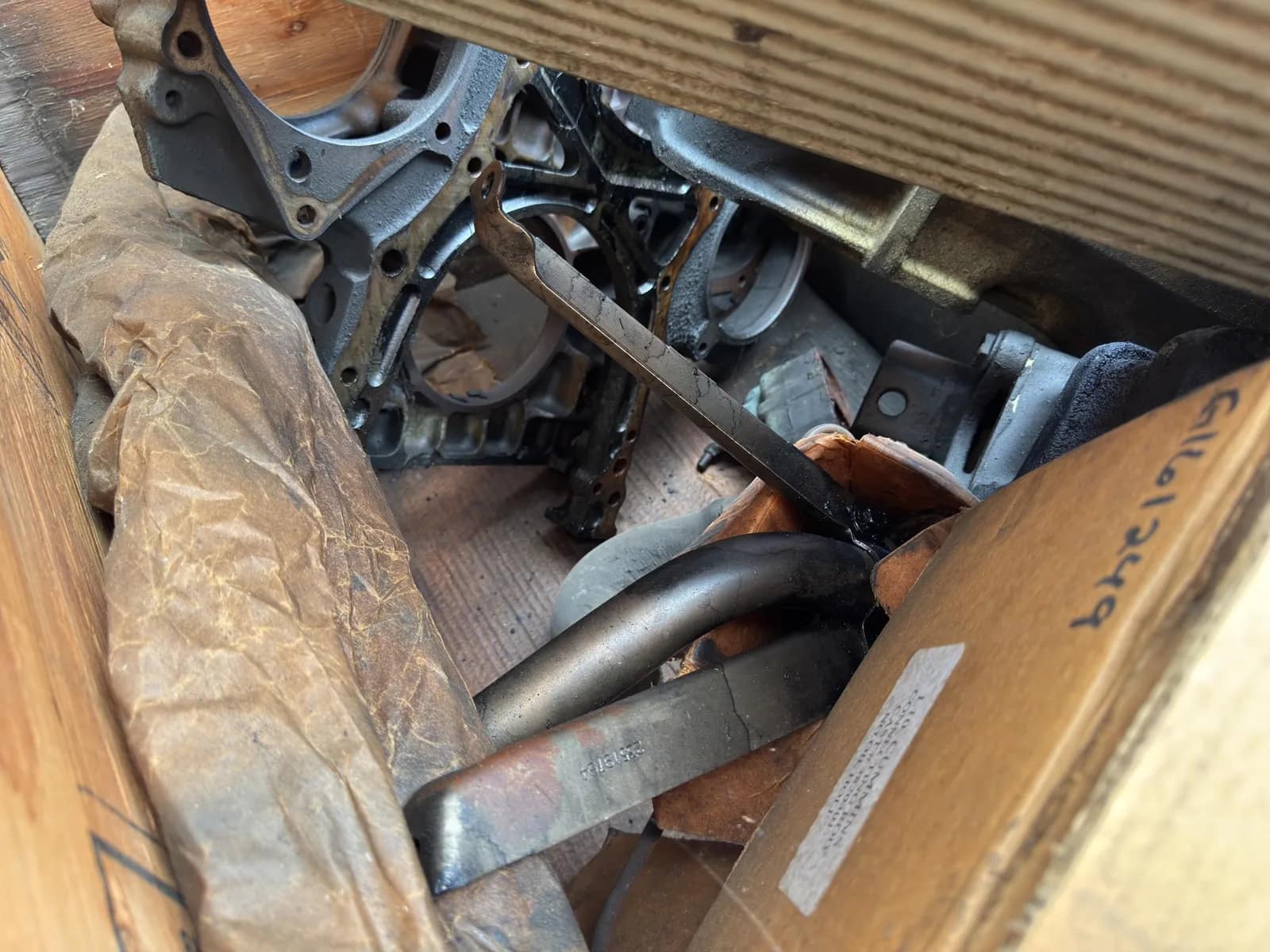 Contents Of Crate: Assorted Diesel Engine Core Parts, photo 7 of 10