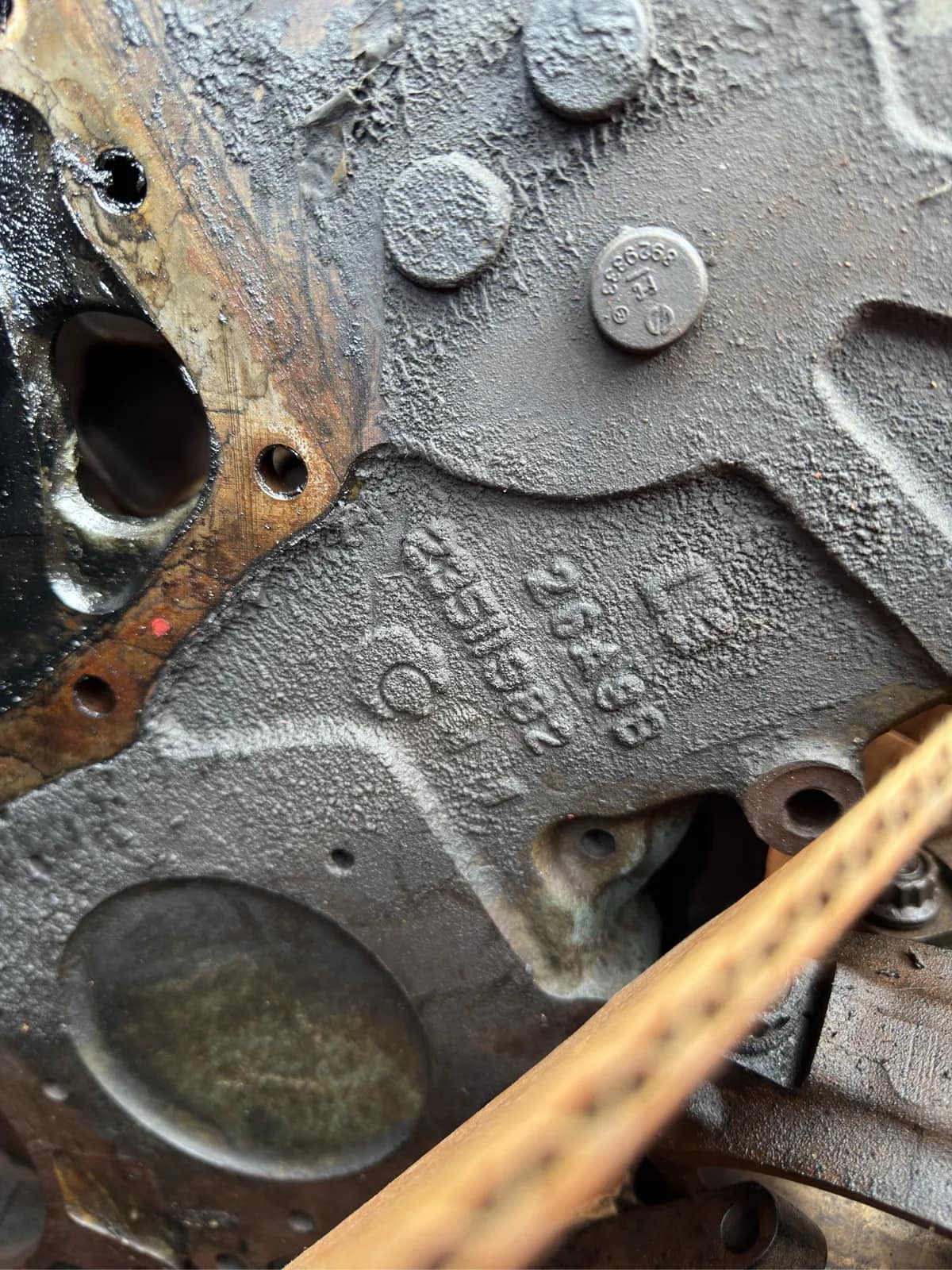 Contents Of Crate: Assorted Diesel Engine Core Parts, photo 9 of 10