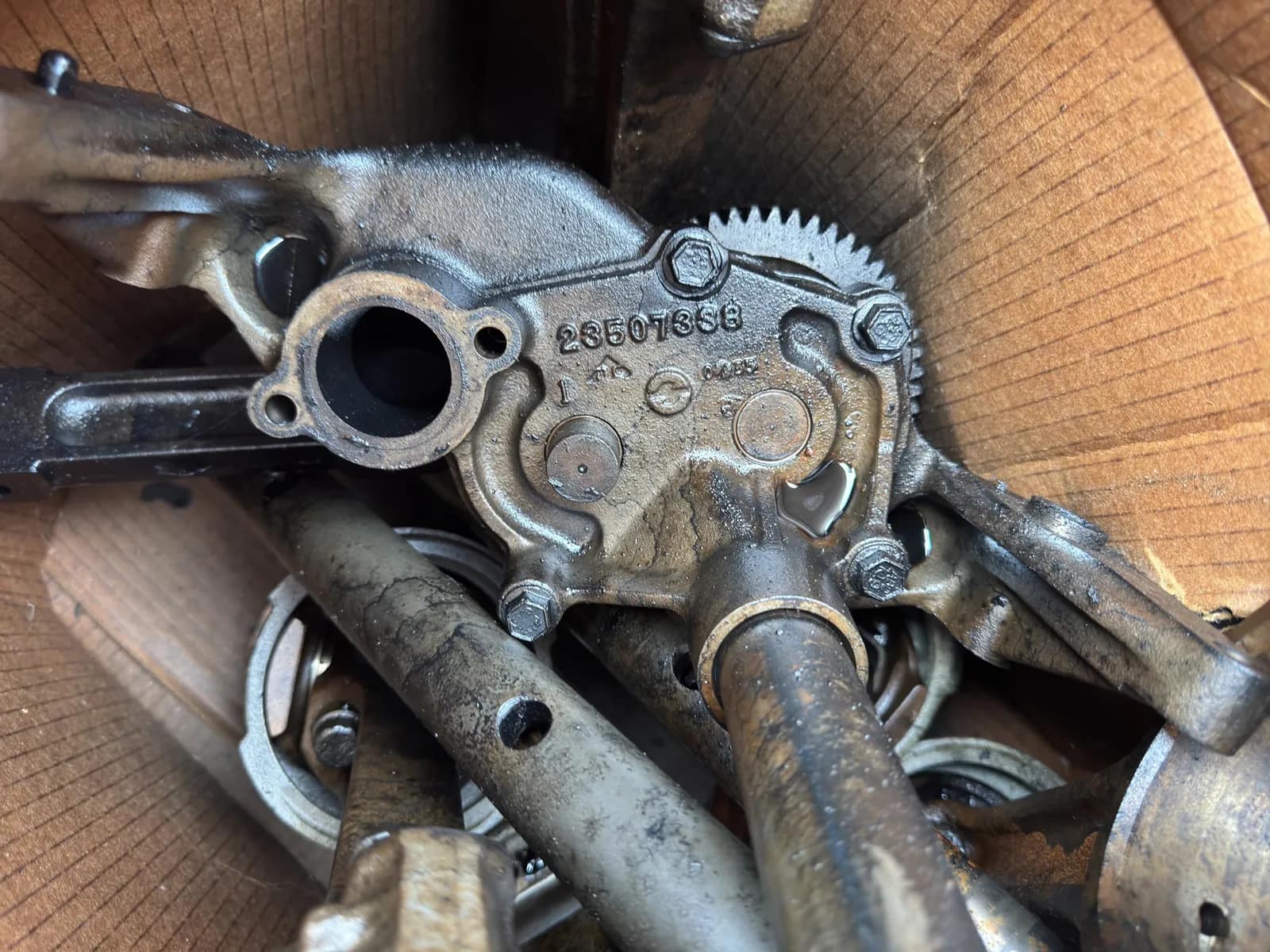 Contents Of Crate: Assorted Diesel Engine Core Parts, photo 10 of 10