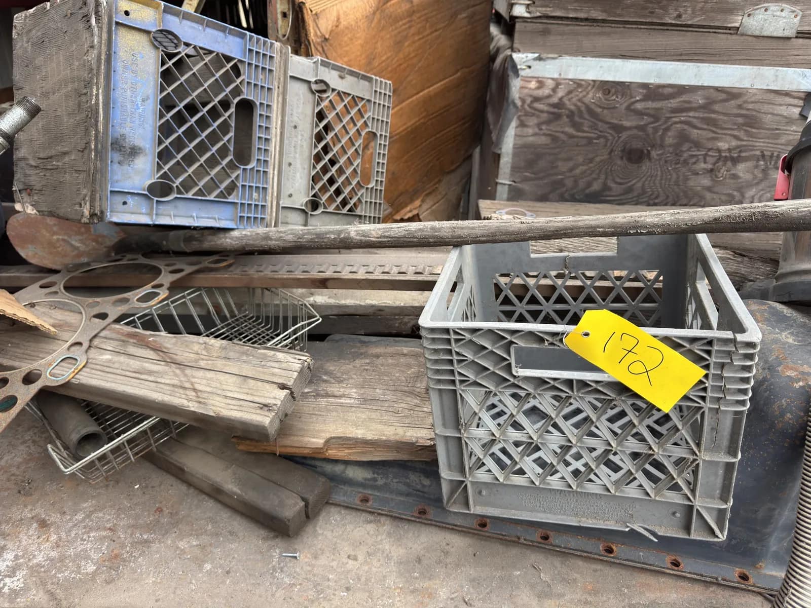 Contents Of Steel Table: Oil Pan, Diesel Parts, Shop Vac And More, photo 5 of 12