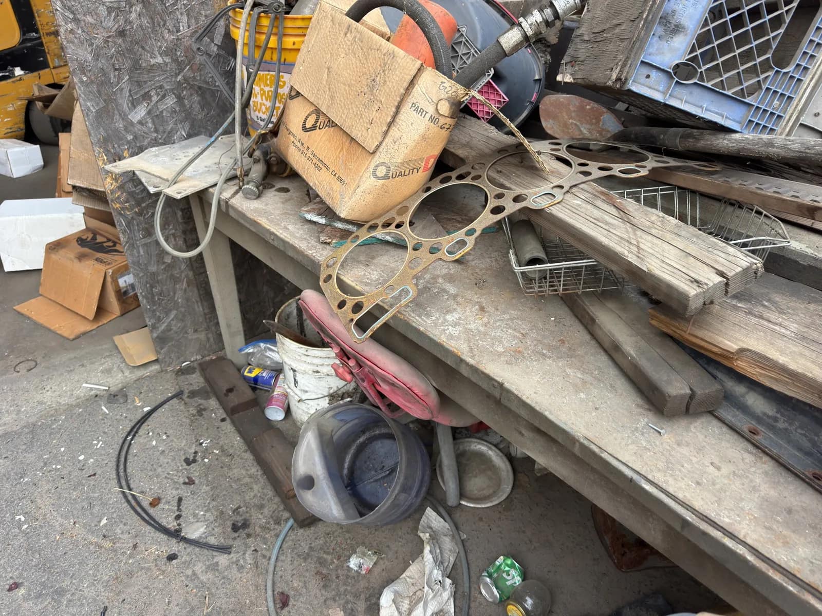 Contents Of Steel Table: Oil Pan, Diesel Parts, Shop Vac And More, photo 4 of 12
