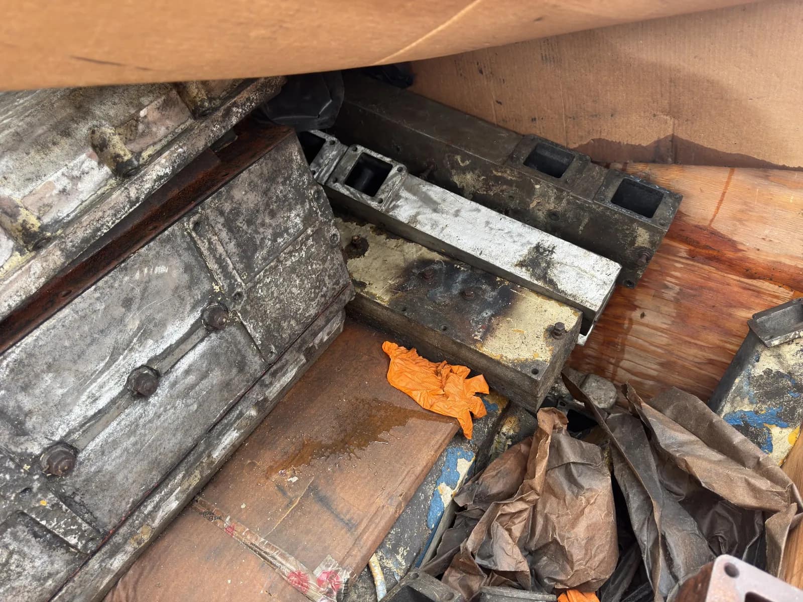 Contents Of Crate: Cummins Diesel Engine Core Parts, photo 4 of 7